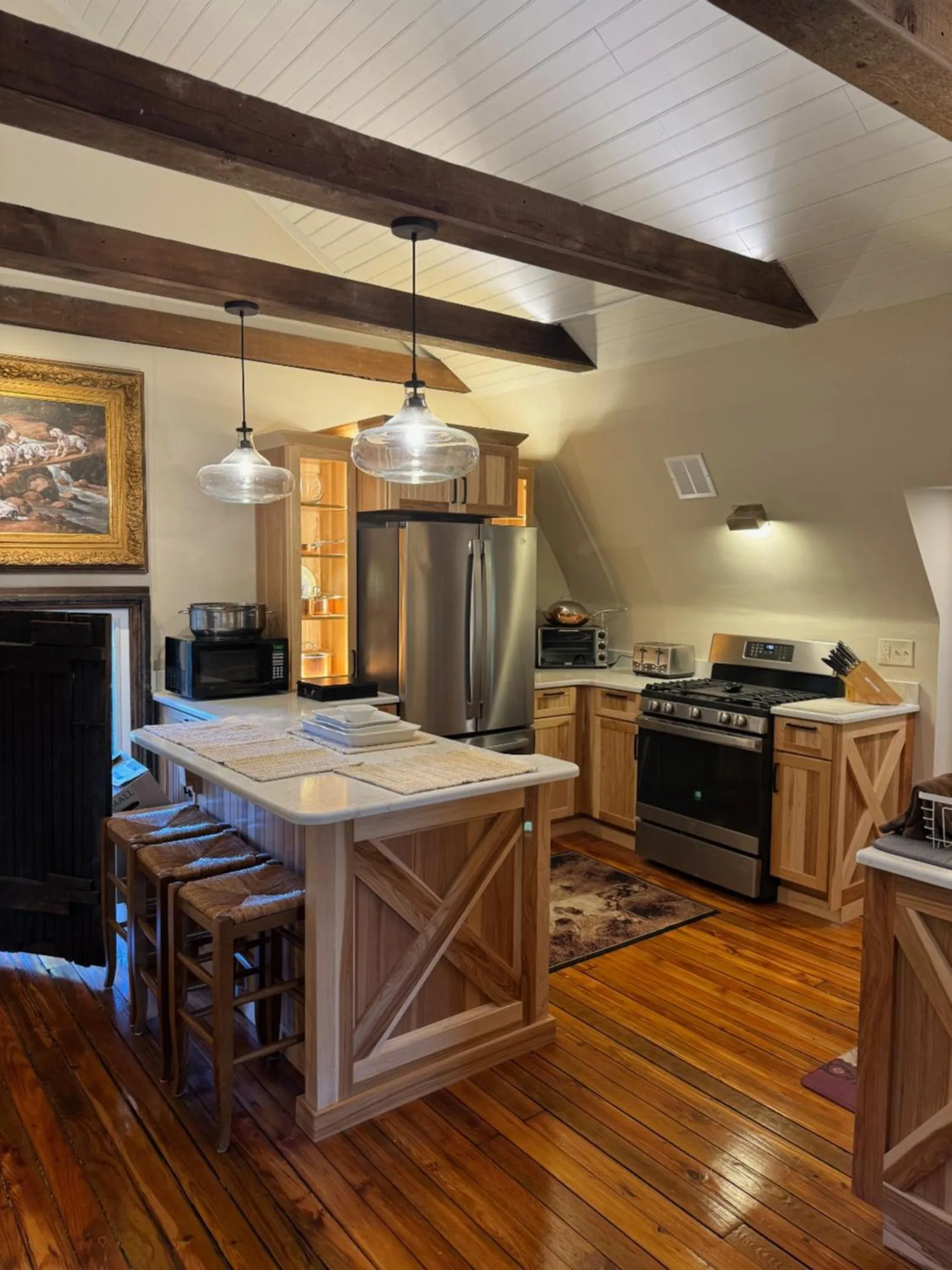Kitchen or kitchenette in South Broadway Manor B&B - Near Fallingwater, Ohiopyle State Park, Hiking & Biking trails GAP