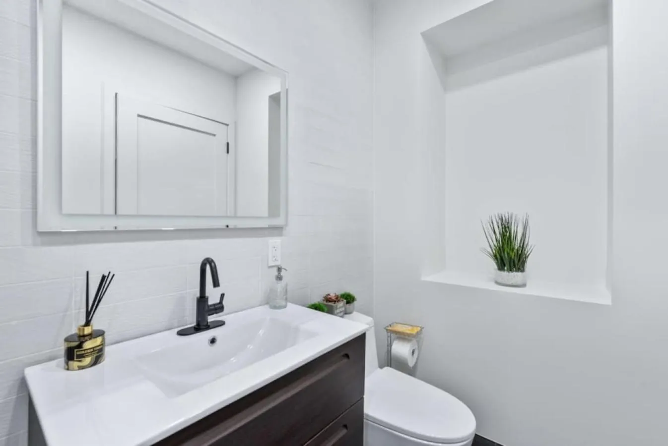 Top Notch 2 Bedroom Minutes From Central Park