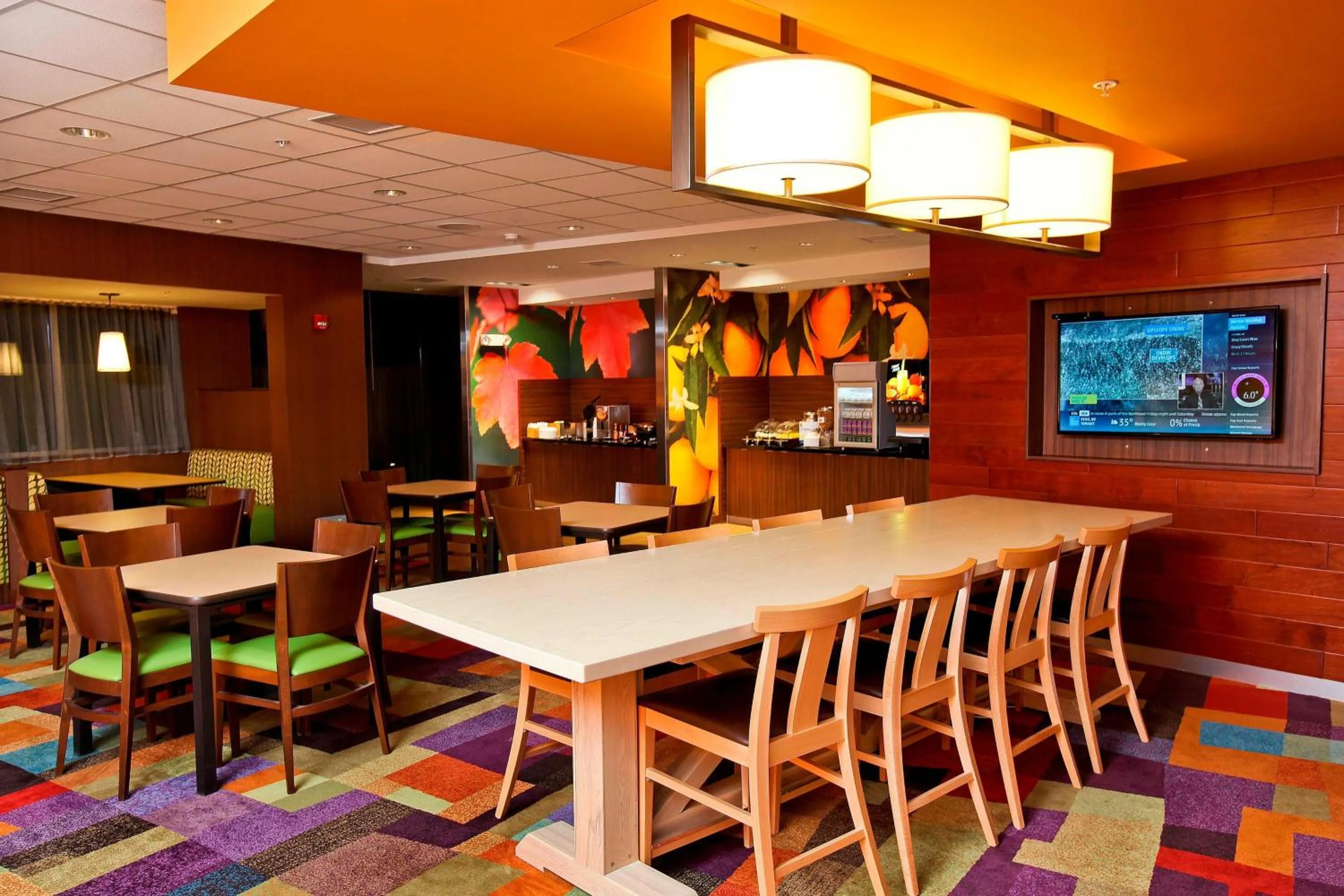 Breakfast in Fairfield Inn & Suites by Marriott Omaha Papillion