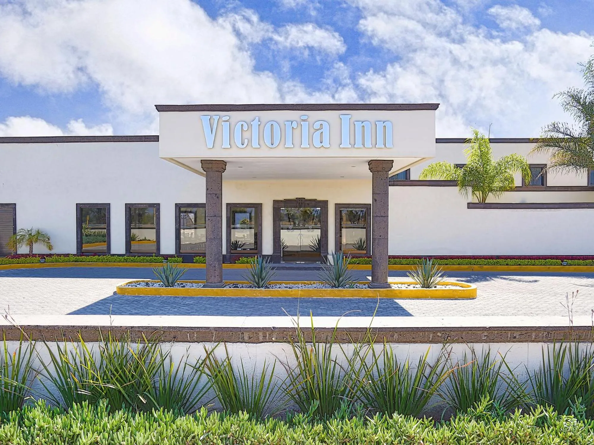 Facade/entrance in Hotel Victoria Inn