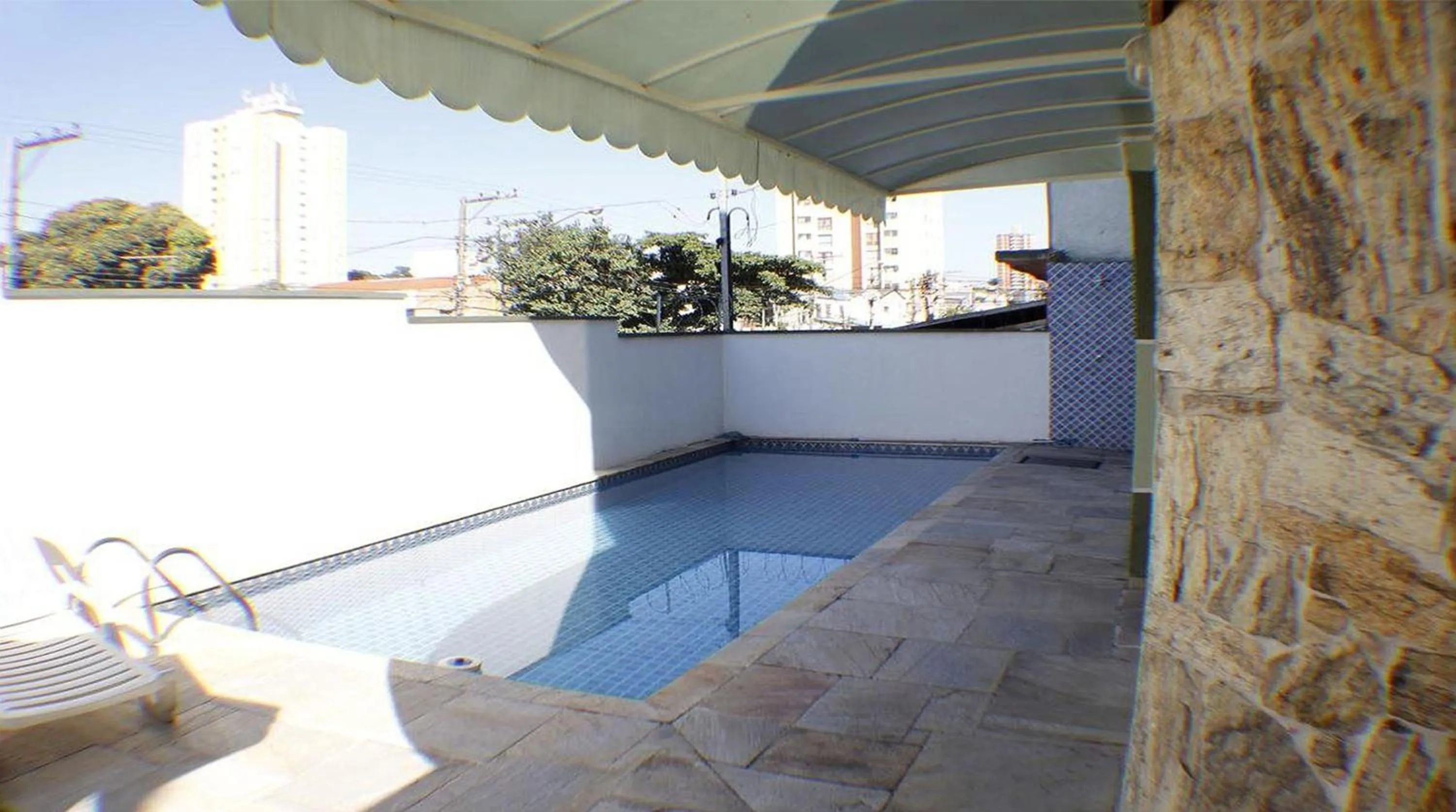 Swimming pool in Flat Econômico Butantã