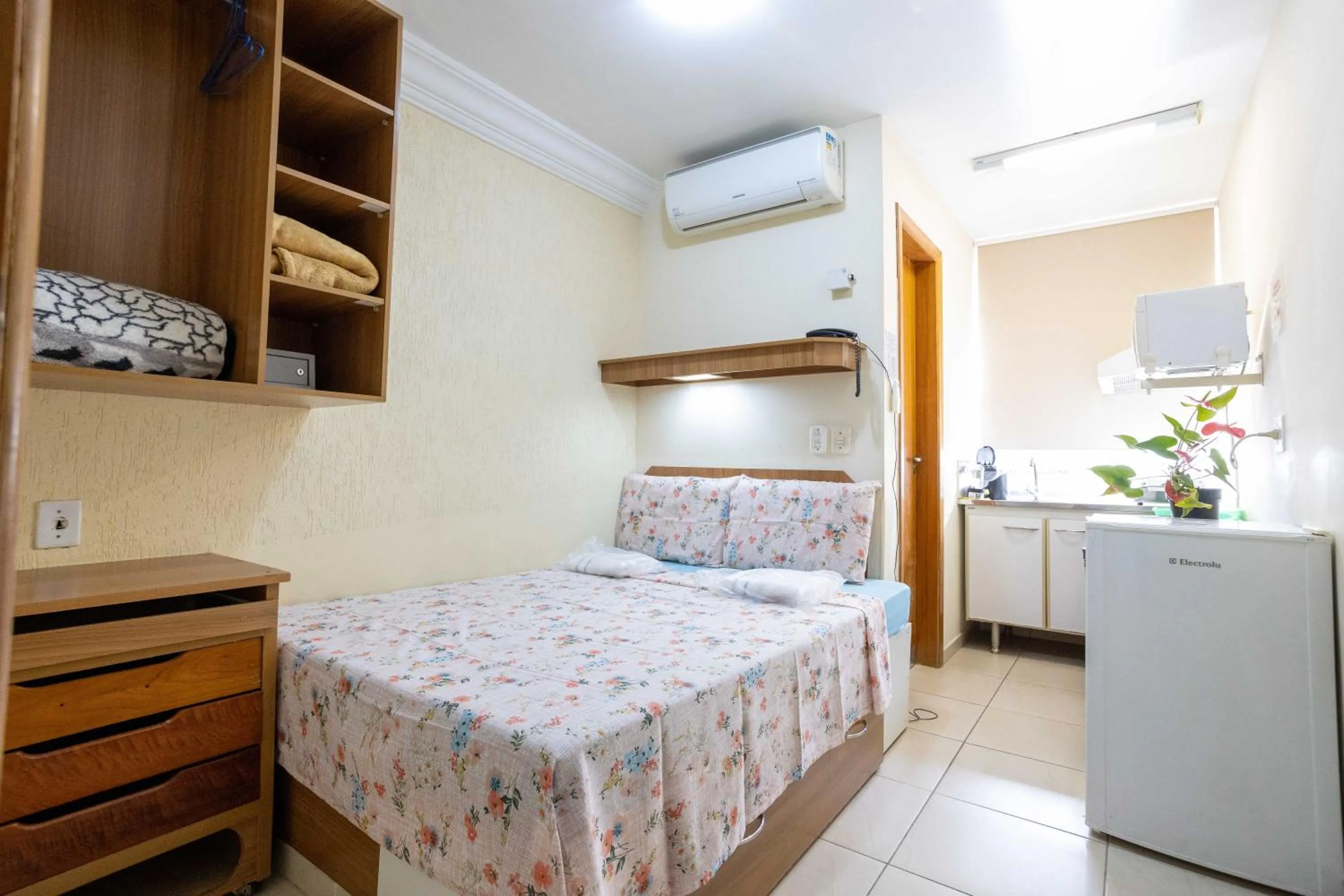 Photo of the whole room, Bed in Flat Econômico Butantã