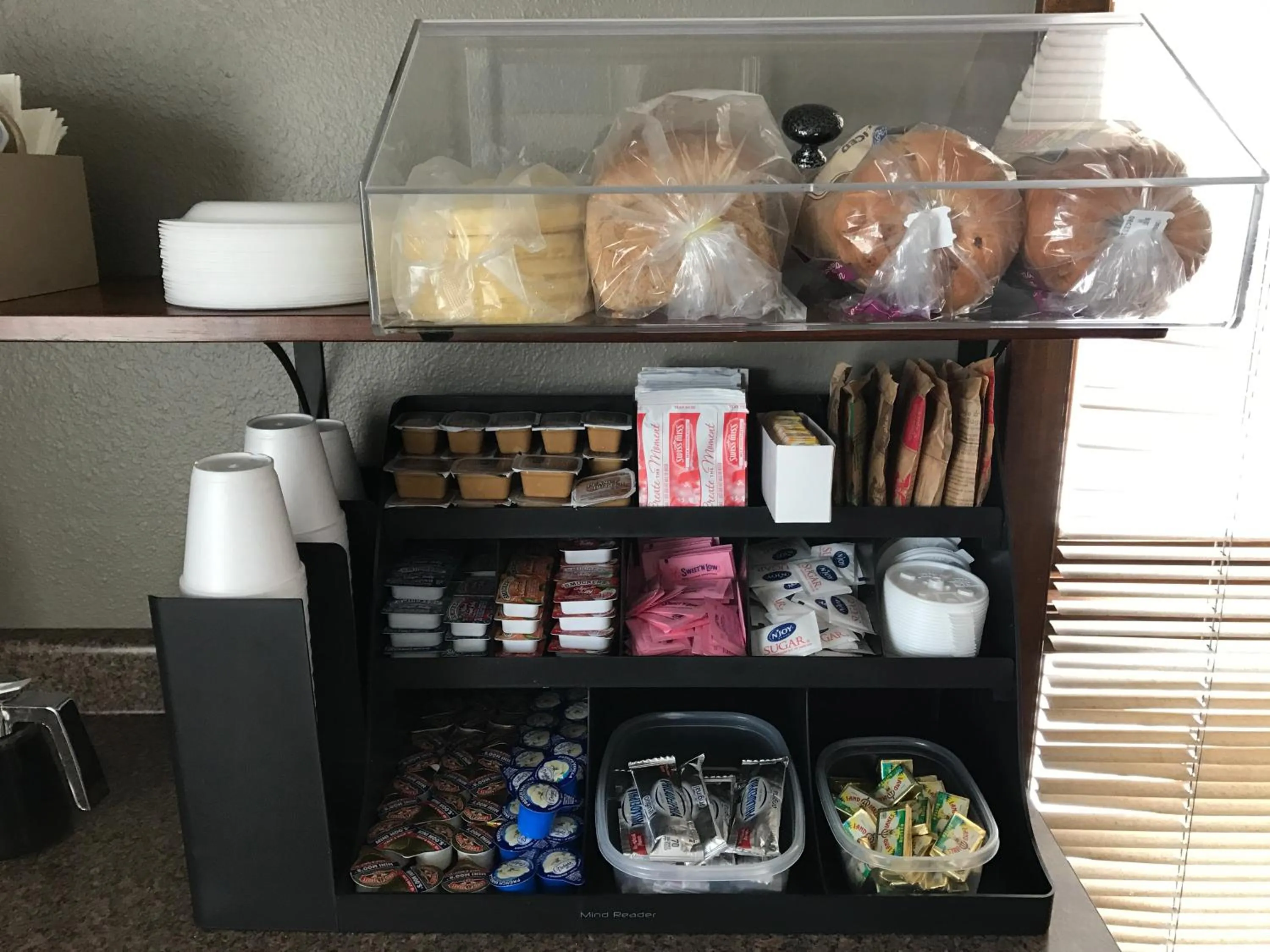 Food and drinks in Snowshoe Motel