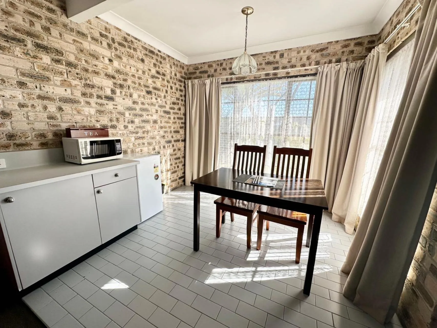 Dining area in Sir Francis Drake