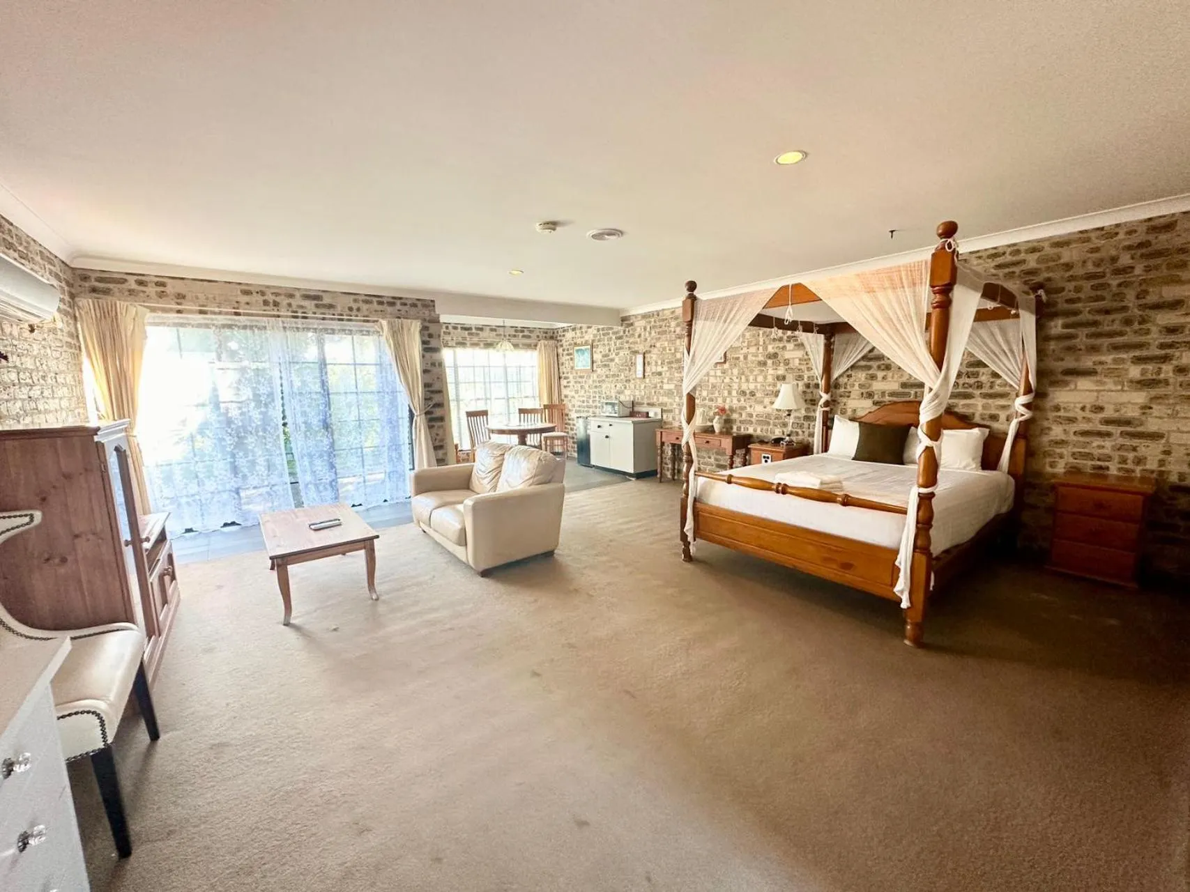 Bed in Sir Francis Drake