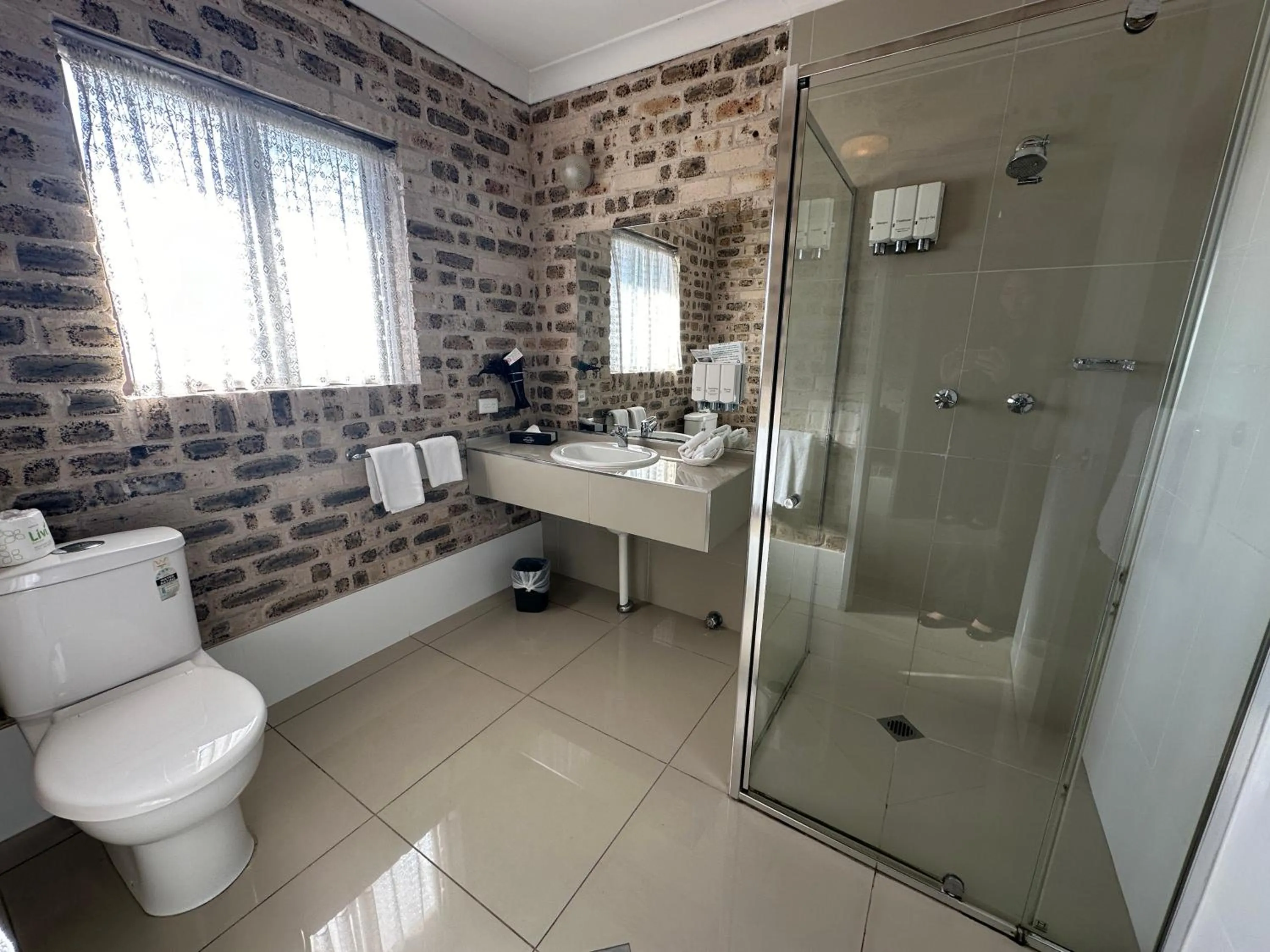 Shower in Sir Francis Drake