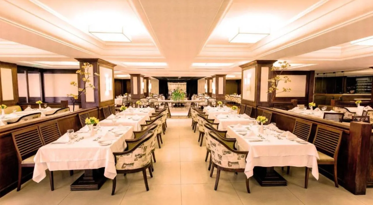 Restaurant/places to eat in Kubitschek Plaza Hotel - flat particular