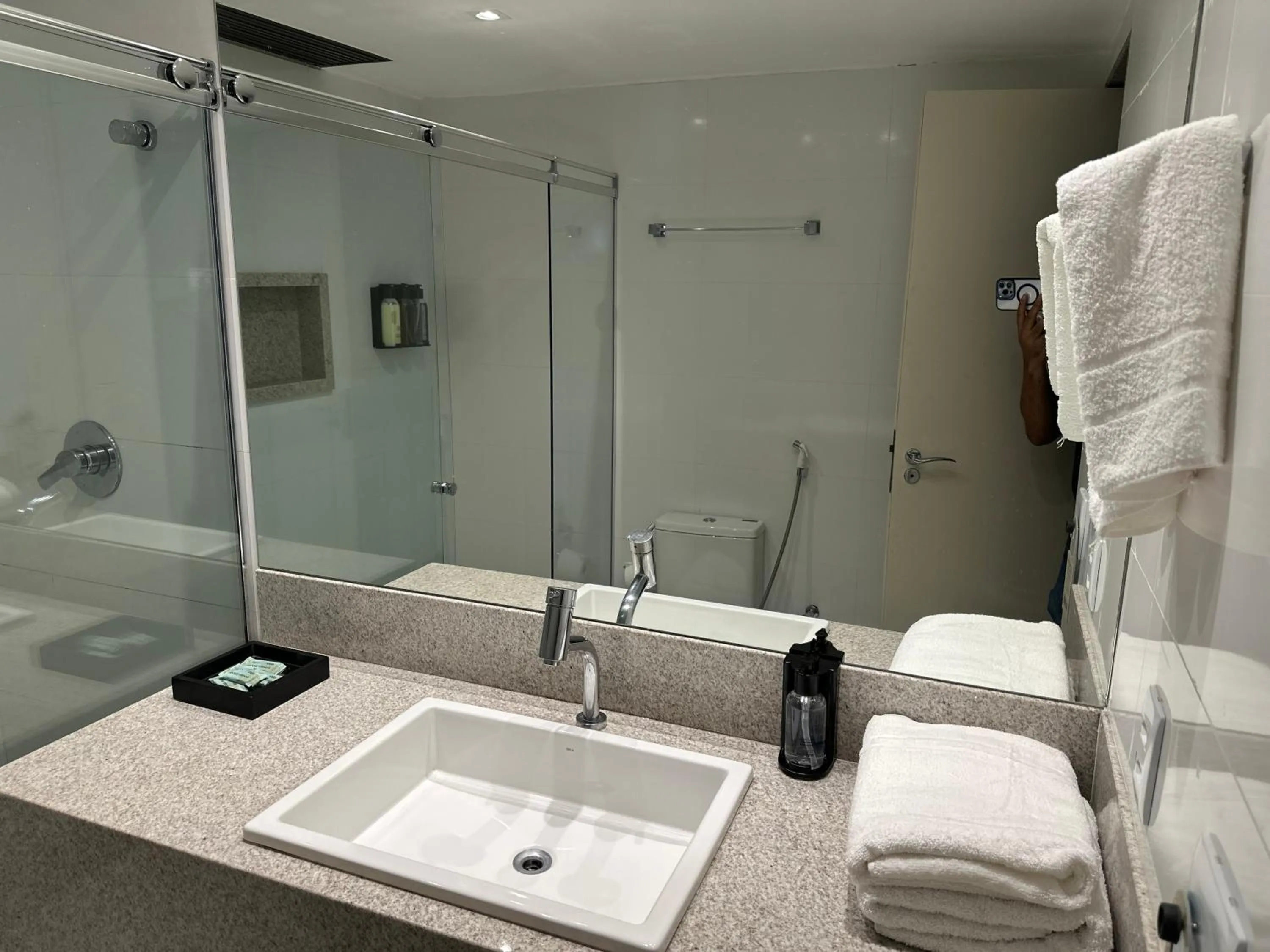 Bathroom in Kubitschek Plaza Hotel - flat particular