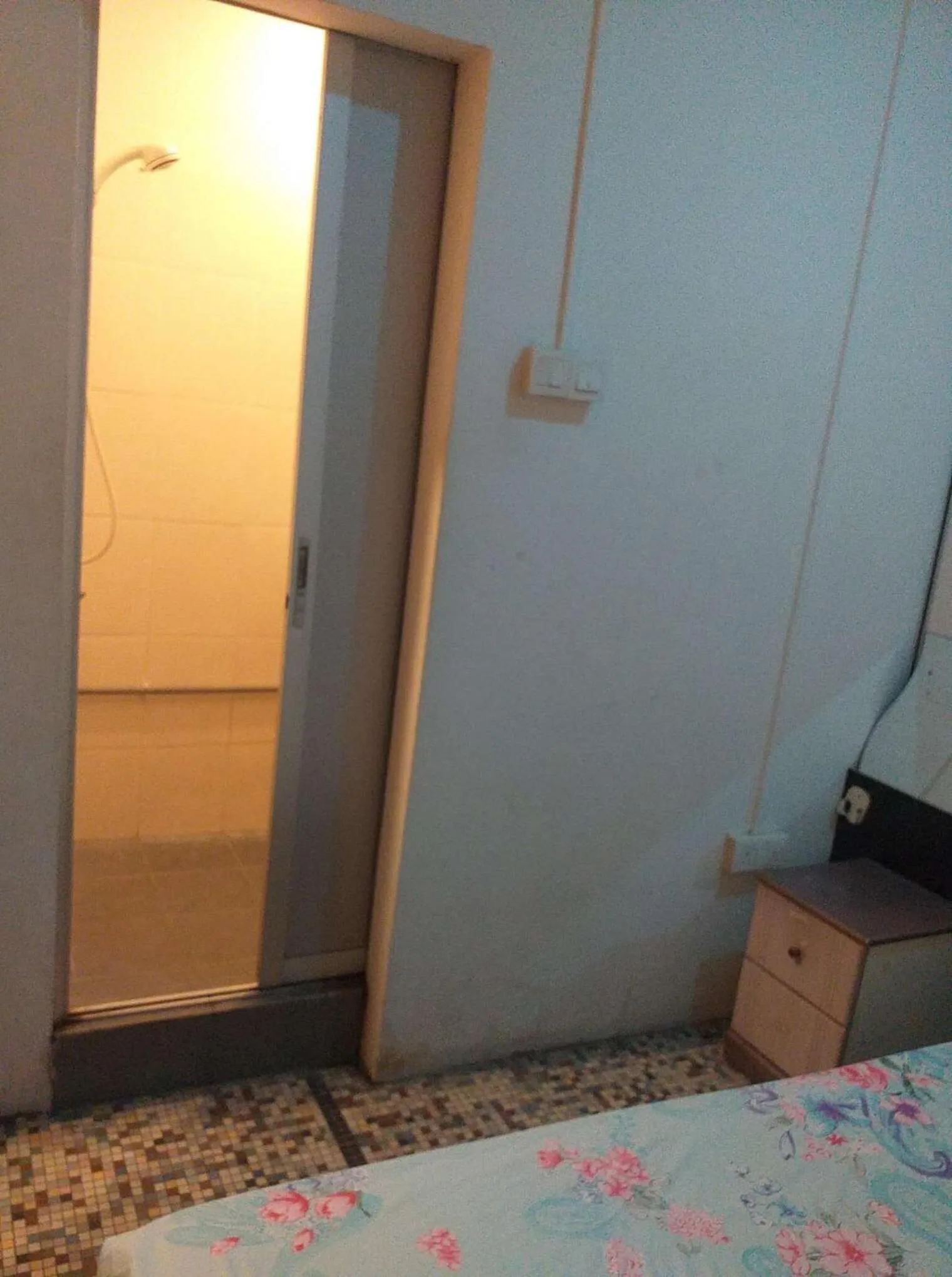 Bathroom, Bed in Discovery Youth Hostel Malacca