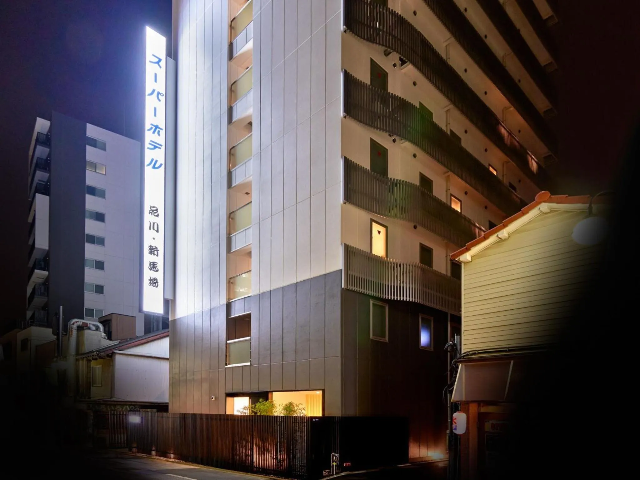 Facade/entrance in Super Hotel Shinagawa Shinbanba