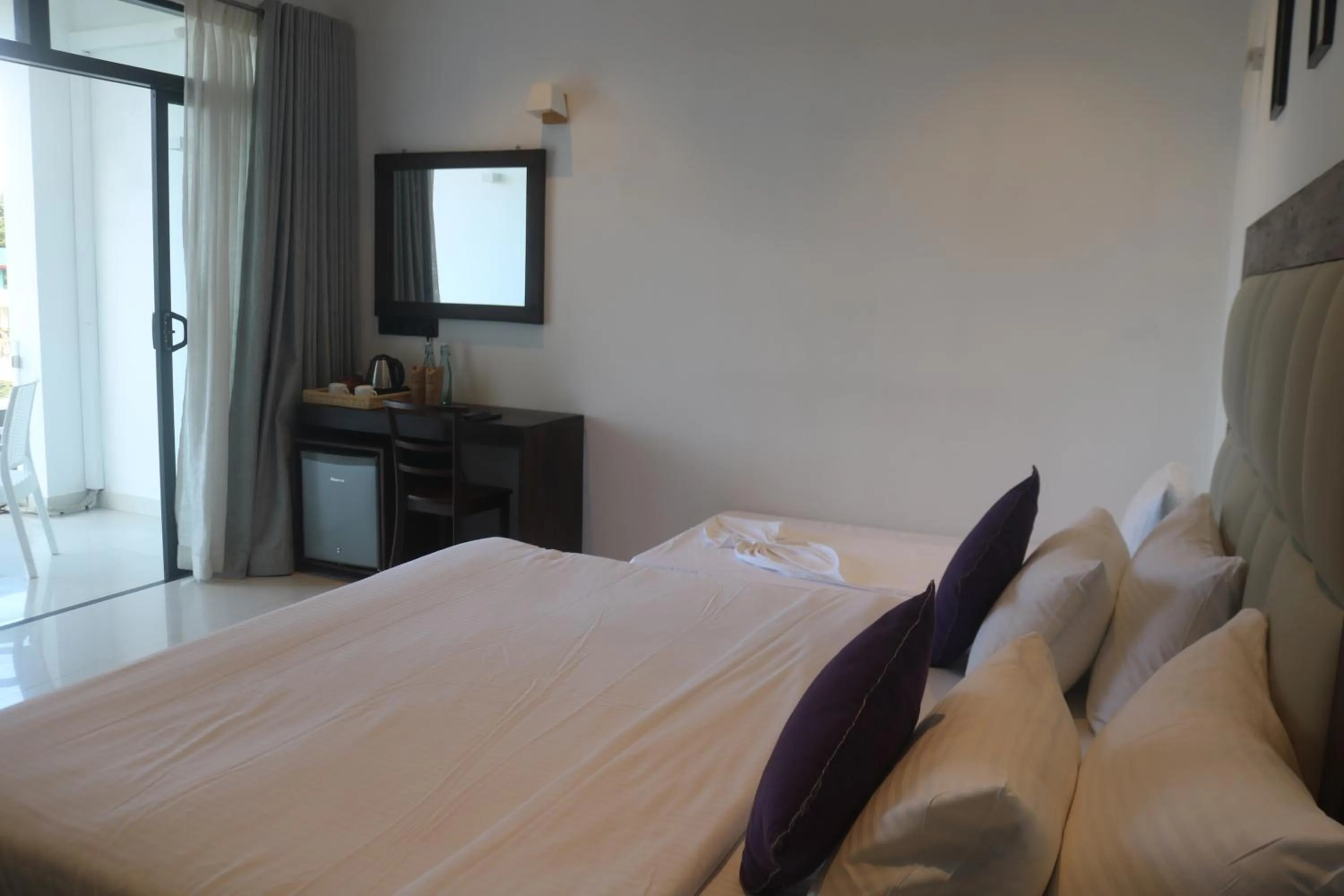 Bed in Mzion Hotel Weligama