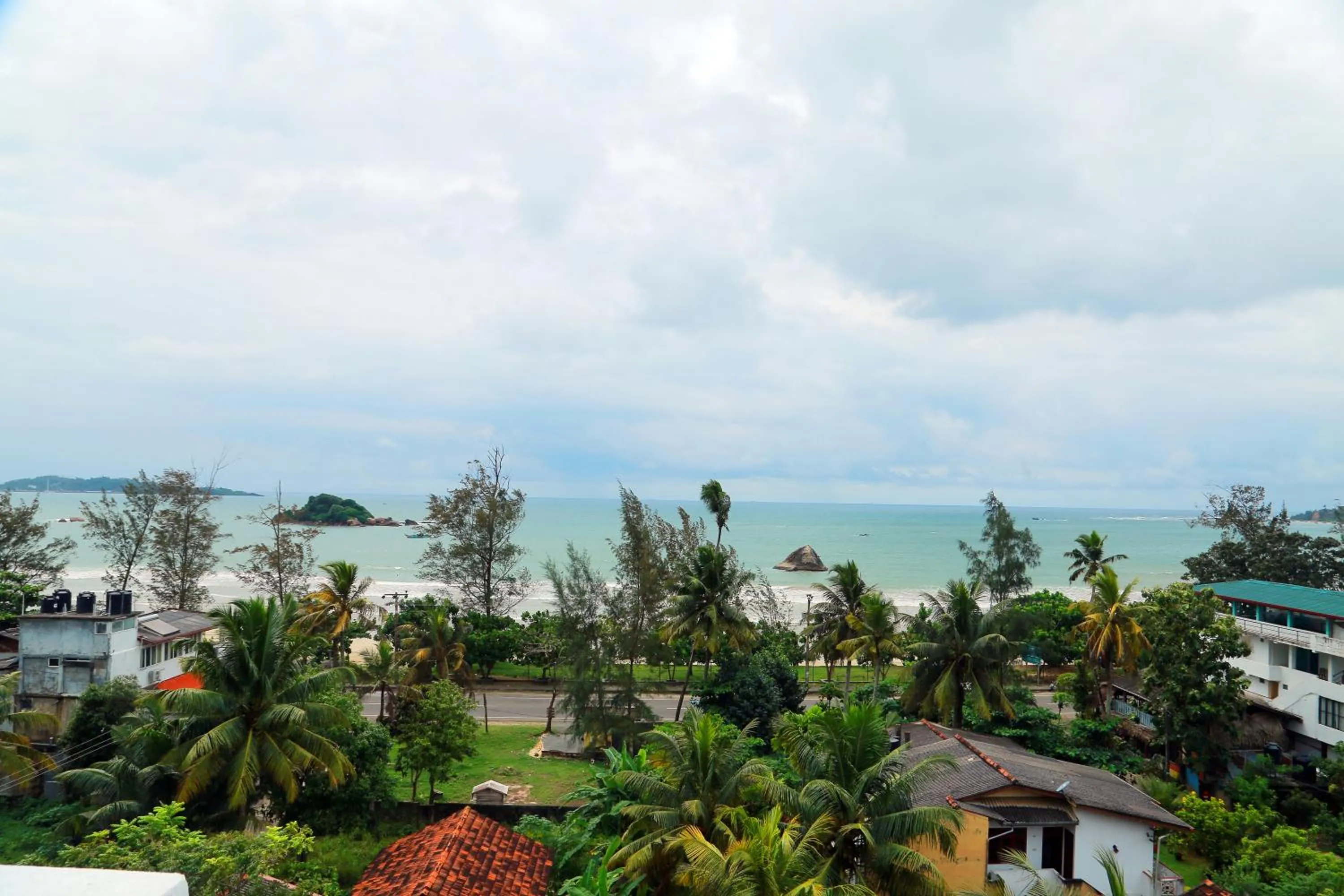Sea view in Mzion Hotel Weligama
