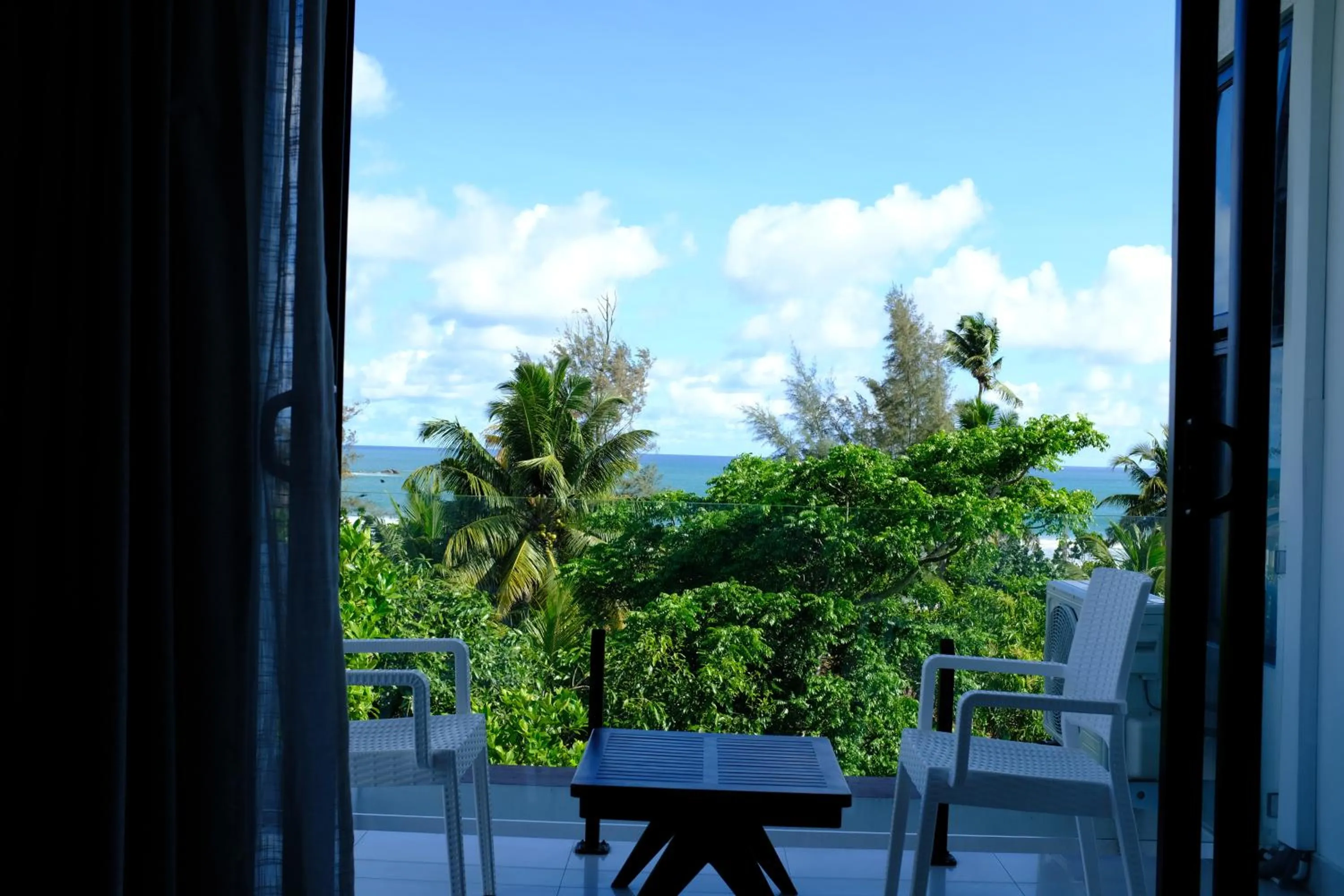 Sea view in Mzion Hotel Weligama