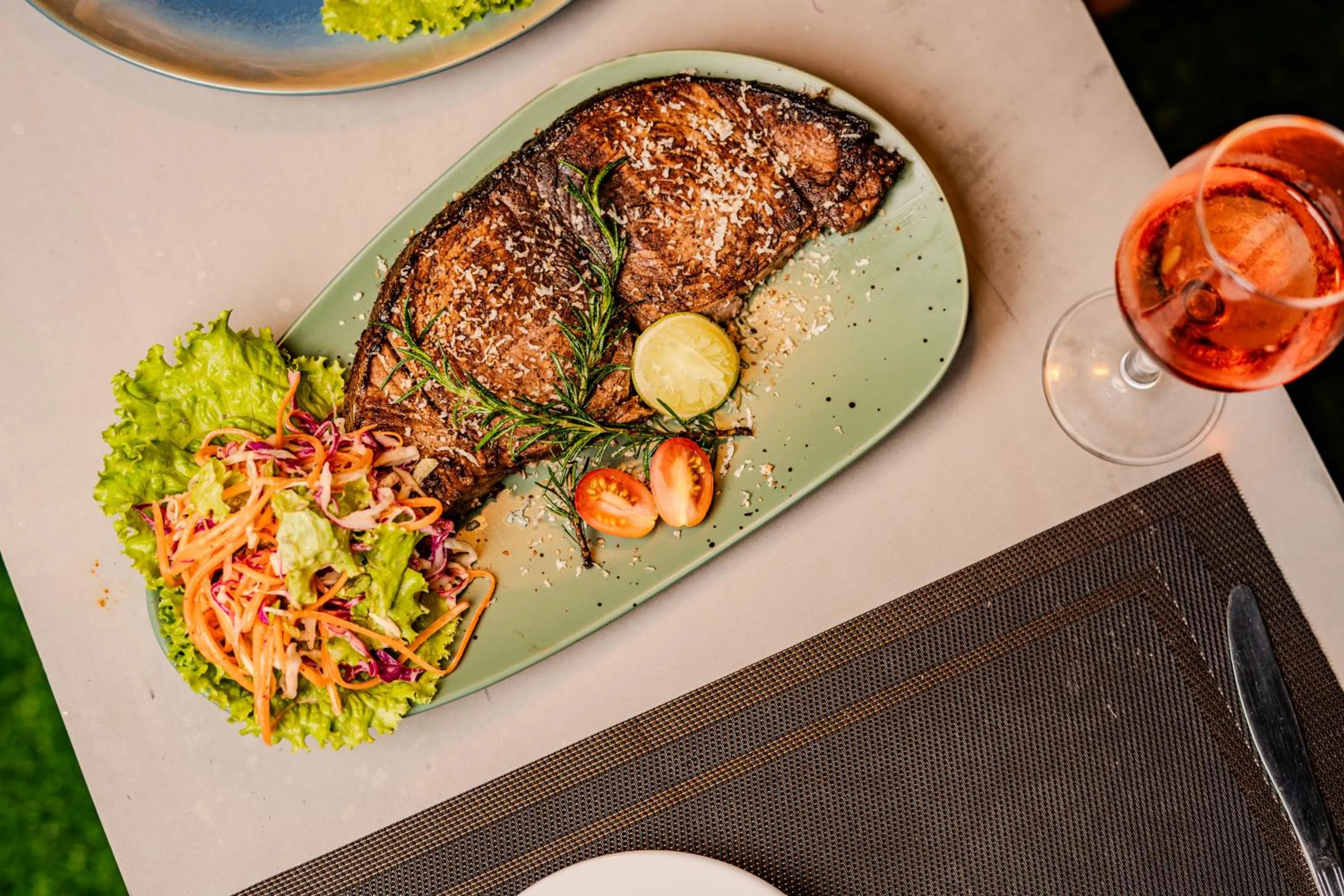 Food and drinks in Mzion Hotel Weligama