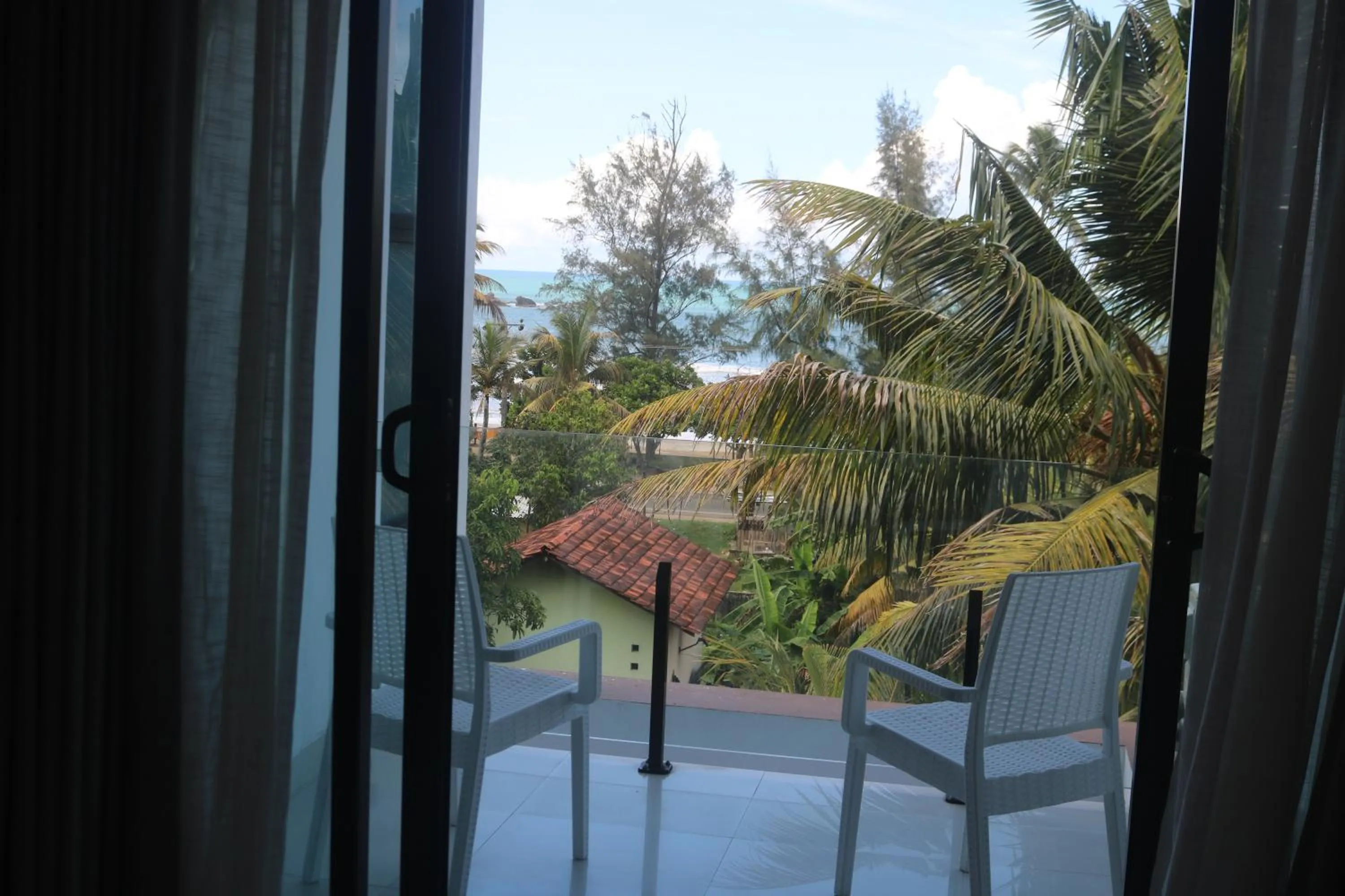 Sea view in Mzion Hotel Weligama
