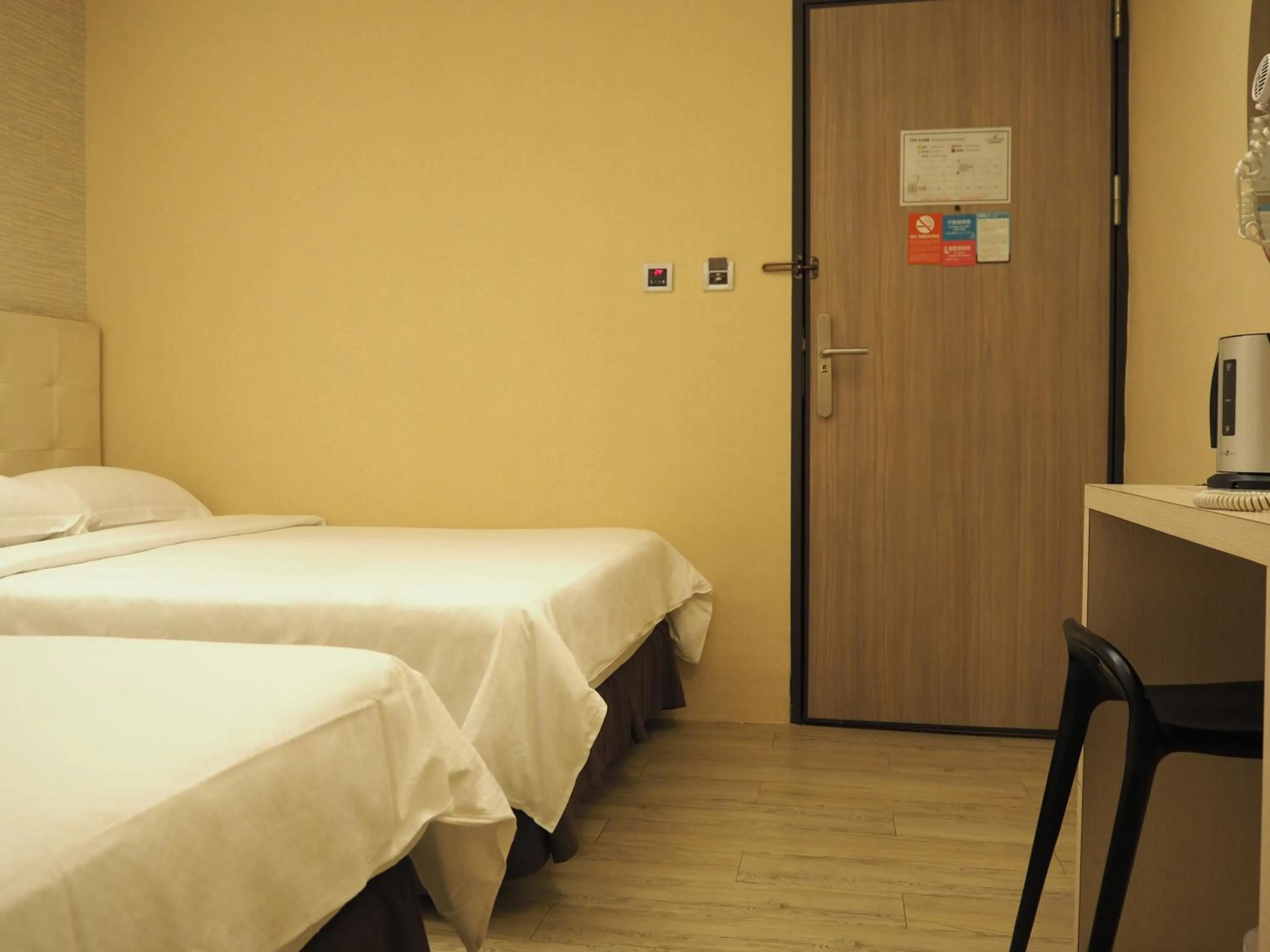 Decorative detail, Bed in The Riverside Hotel Hengchun