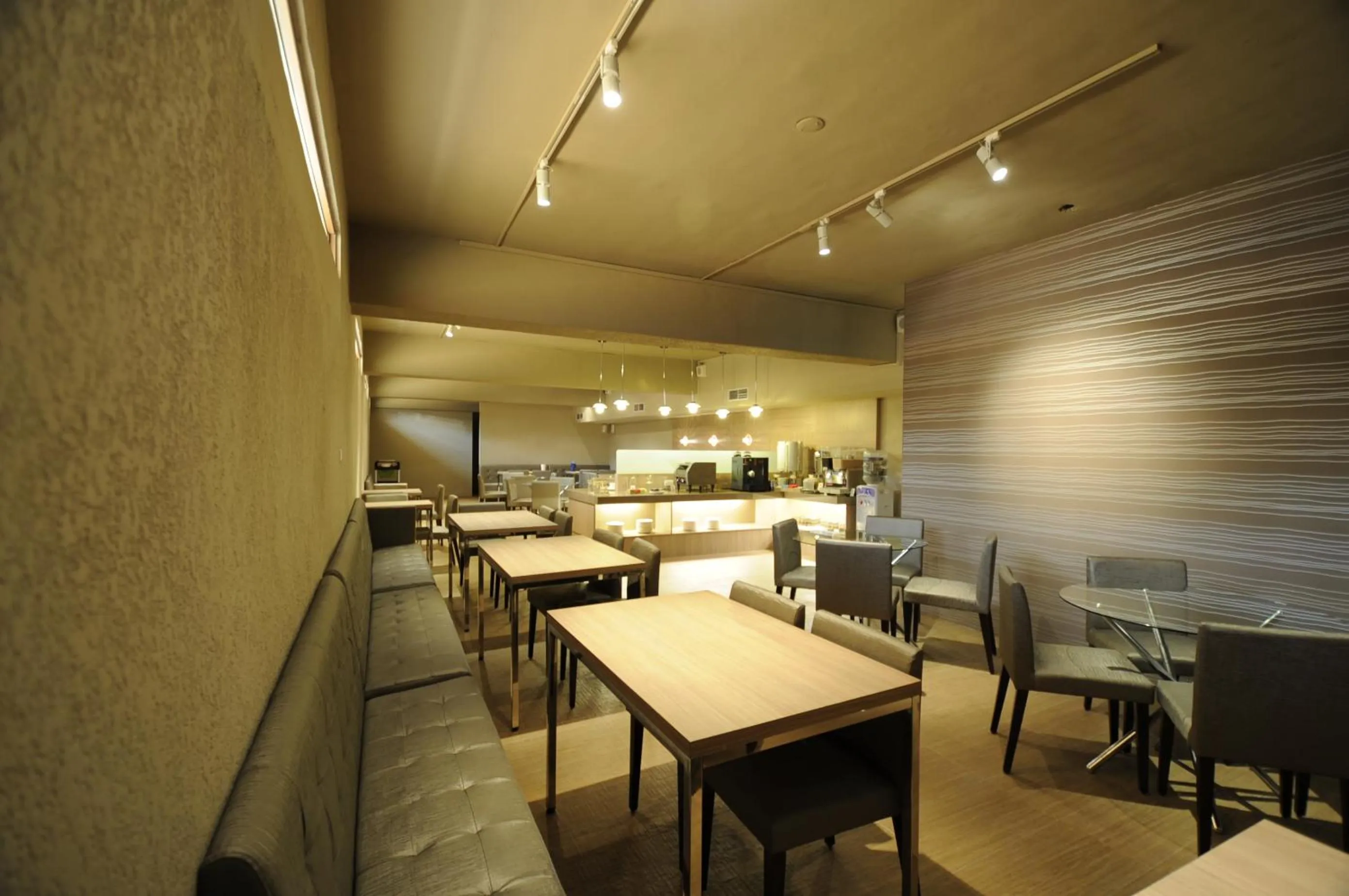 Restaurant/places to eat in The Riverside Hotel Hengchun