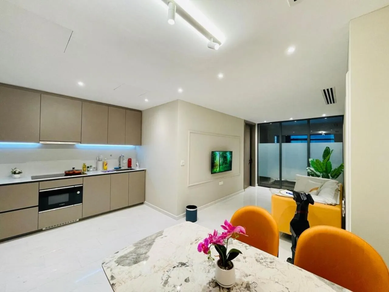 Kitchen or kitchenette in Eaton Suites KLCC Kuala Lumpur