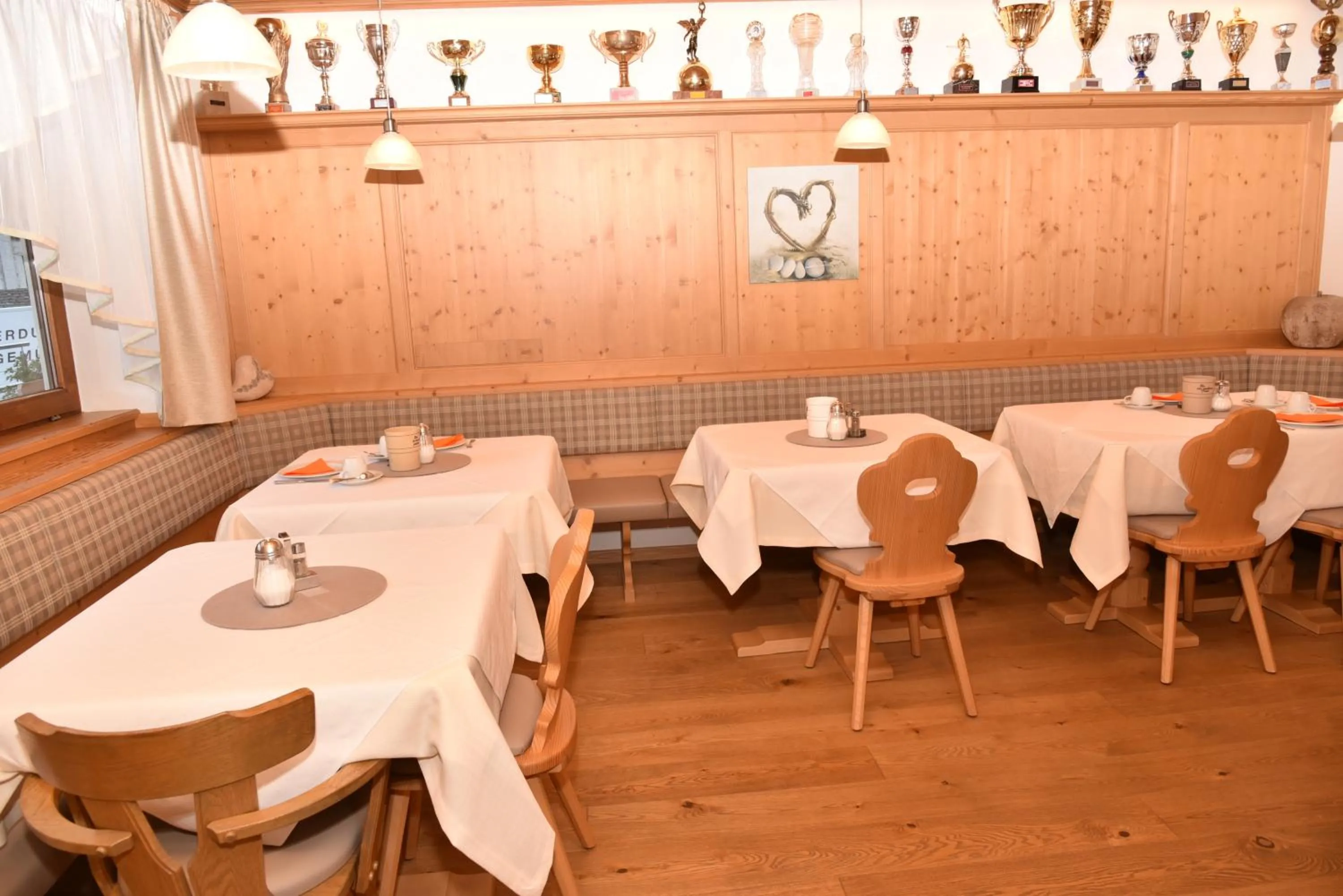 Restaurant/places to eat in Pension Gasthof Haselstaude