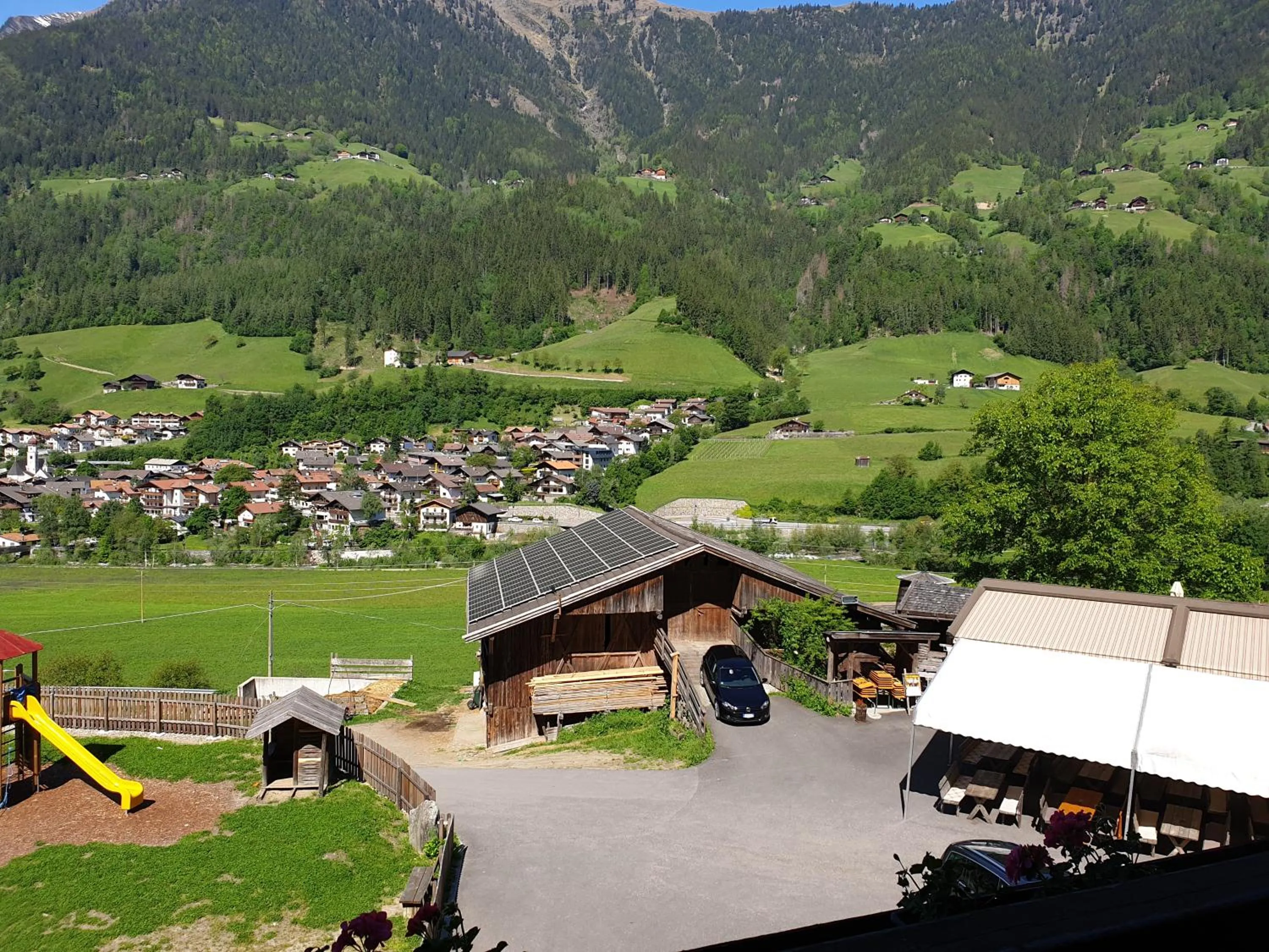 Garden view in Pension Gasthof Haselstaude