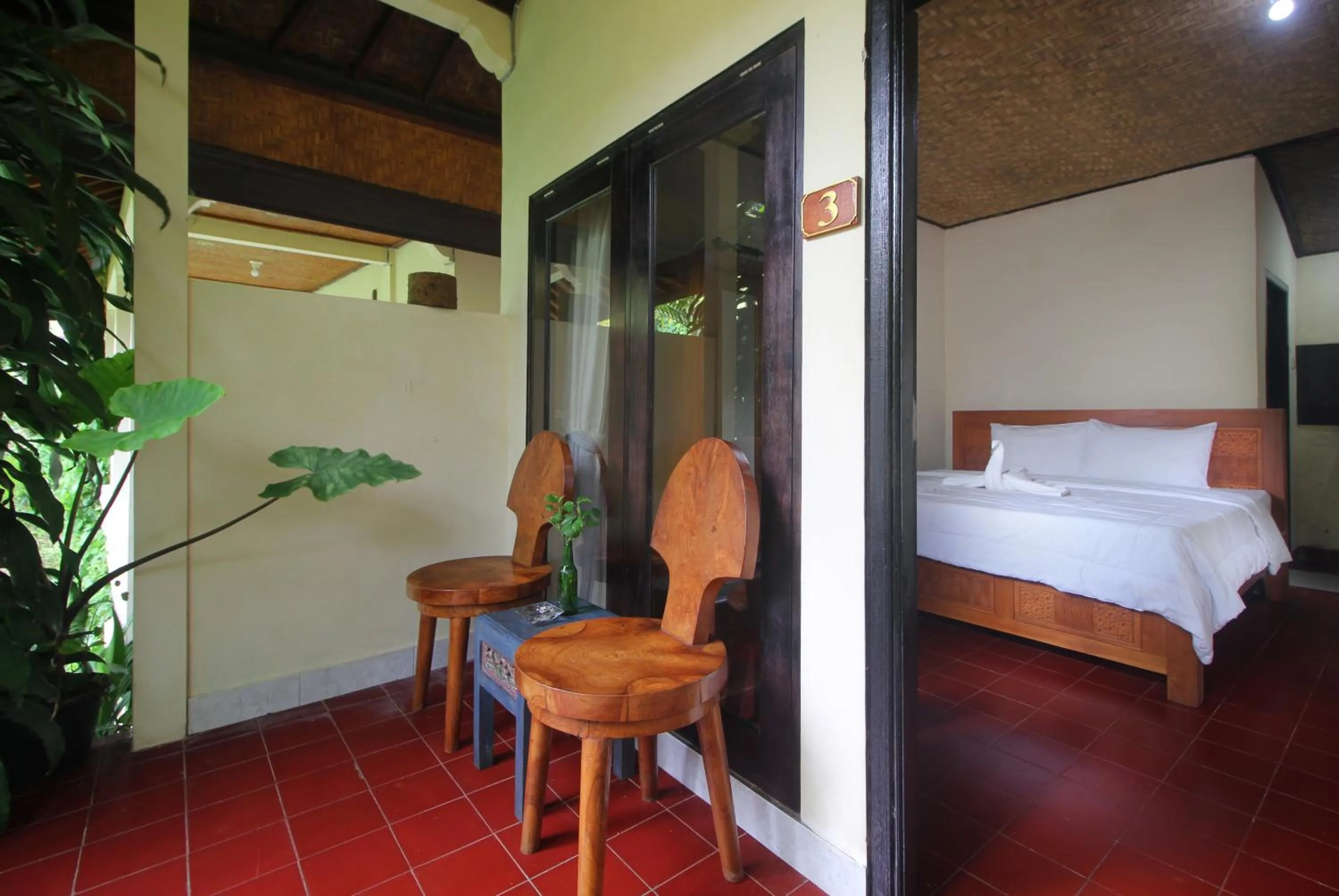 Balcony/Terrace, Bed in Sari Gong Guest House, A Trishula Collection