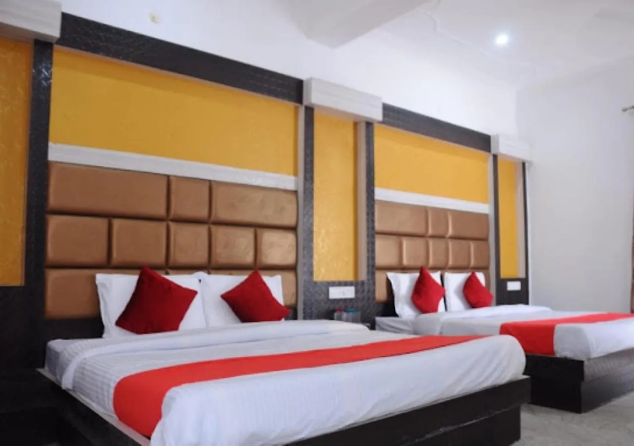 Hotel Lords Paradise 