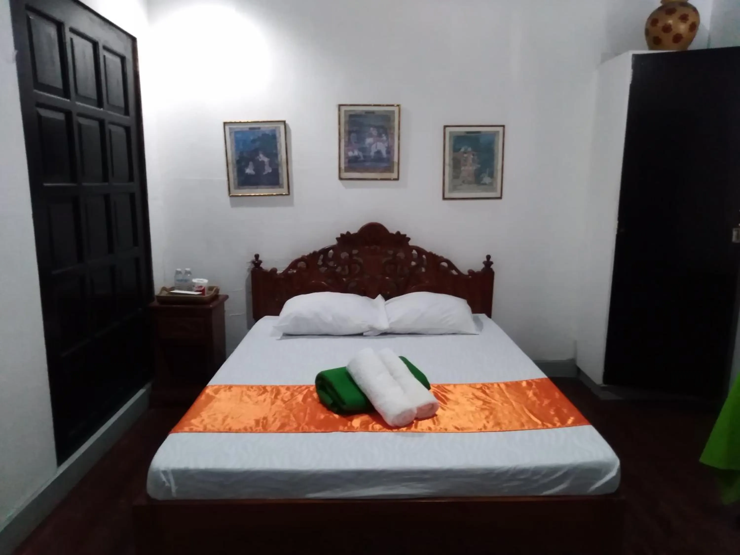 Bed in Isla Bonita Beach Resort