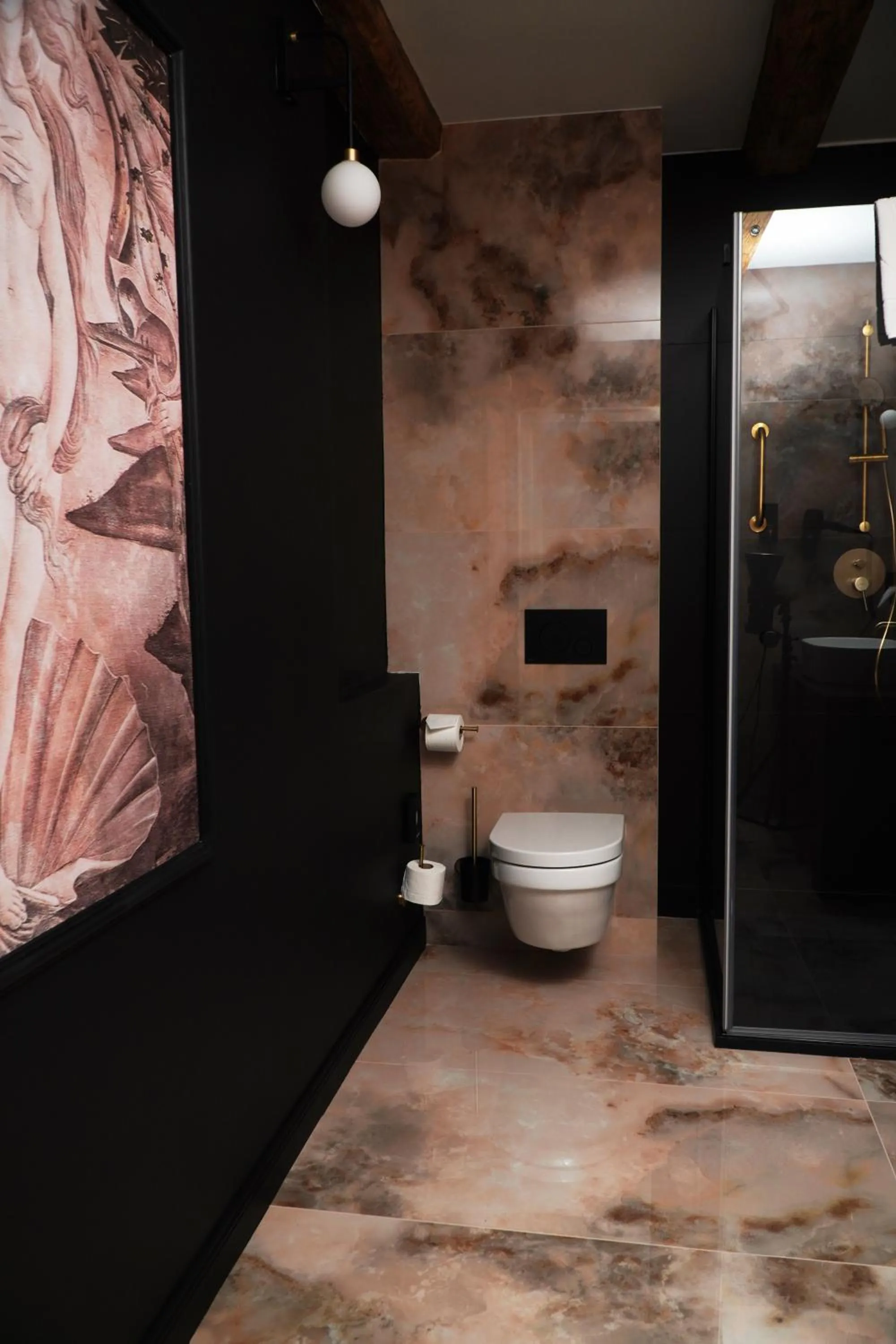 Bathroom in Hotel Pietryna