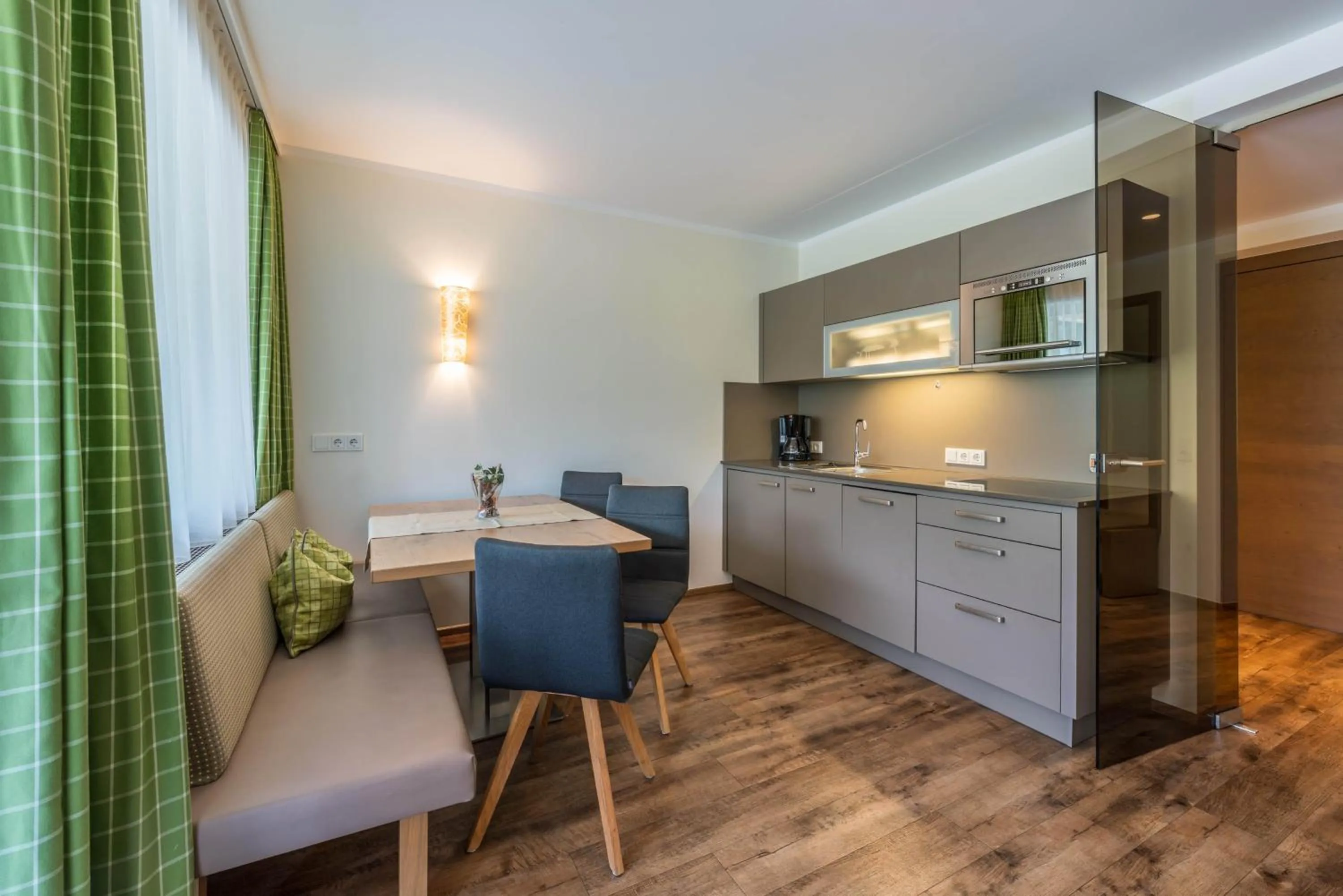 Kitchen or kitchenette in Aktivhotel Tuxerhof