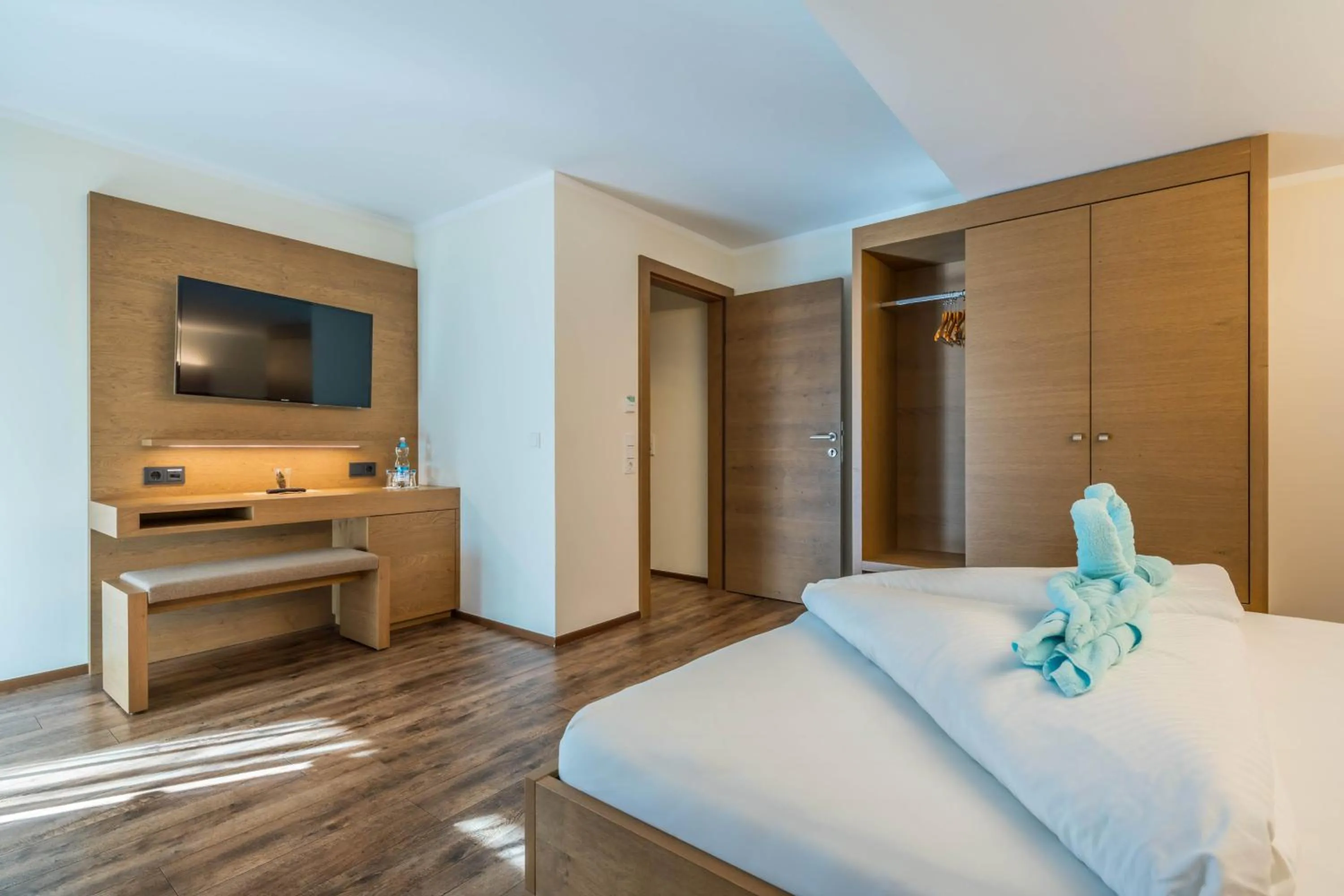 Bedroom, Bed in Aktivhotel Tuxerhof