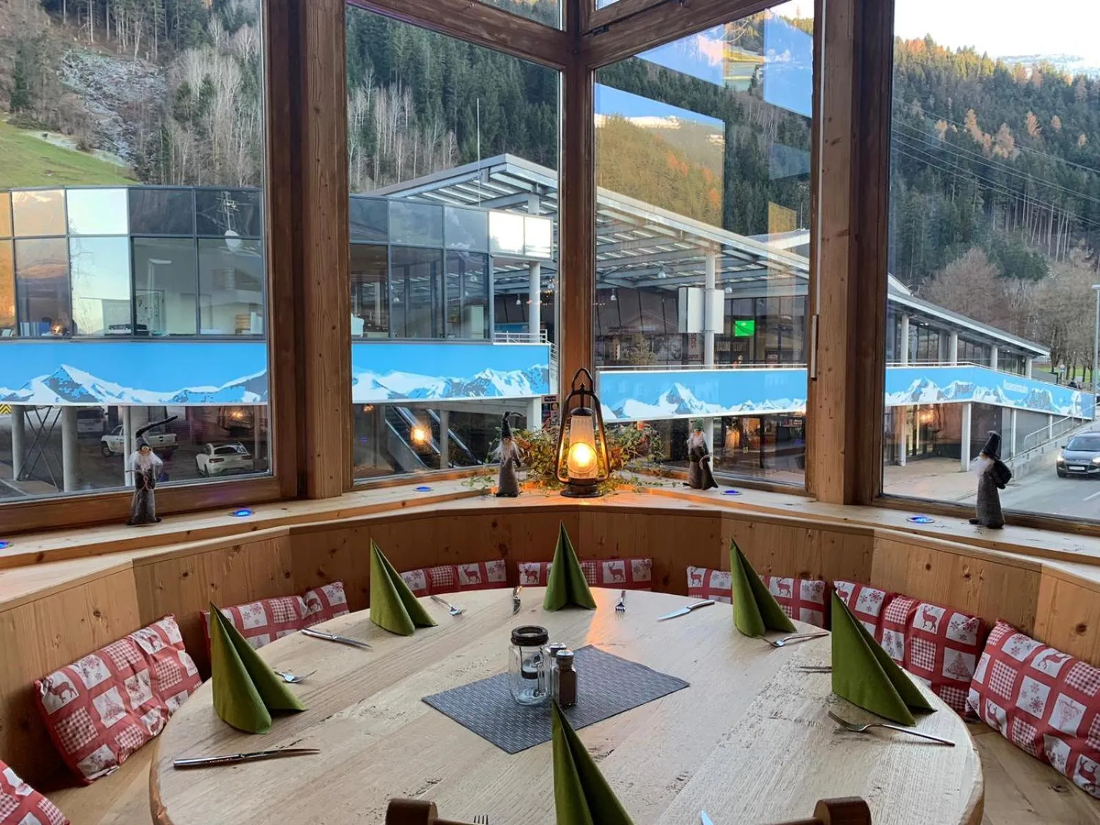 Restaurant/places to eat in Aktivhotel Tuxerhof