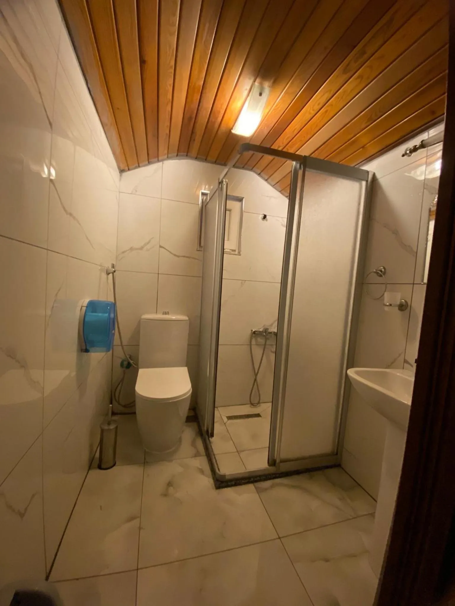 Shower in Dunya Residence