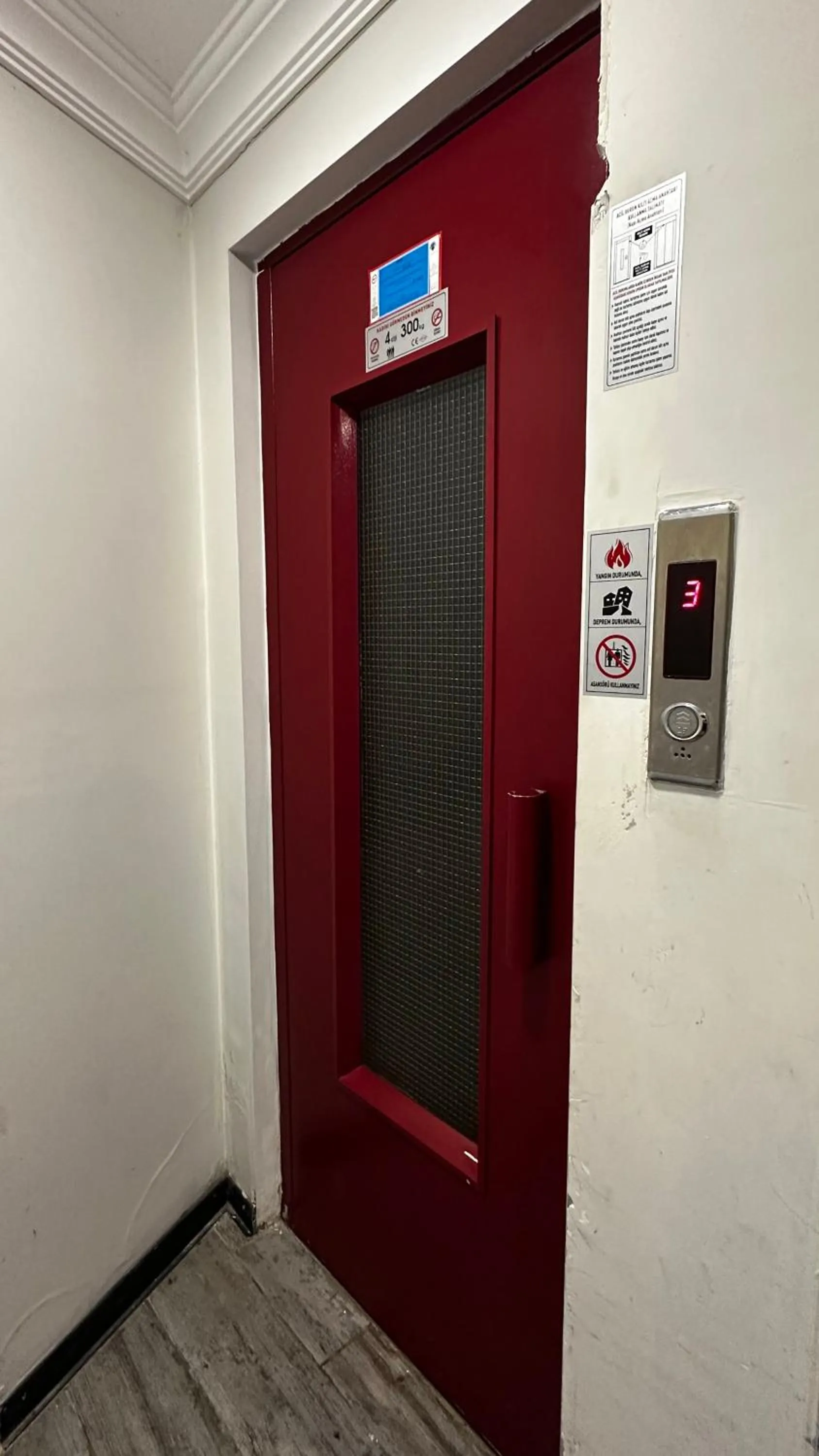 elevator in Dunya Residence