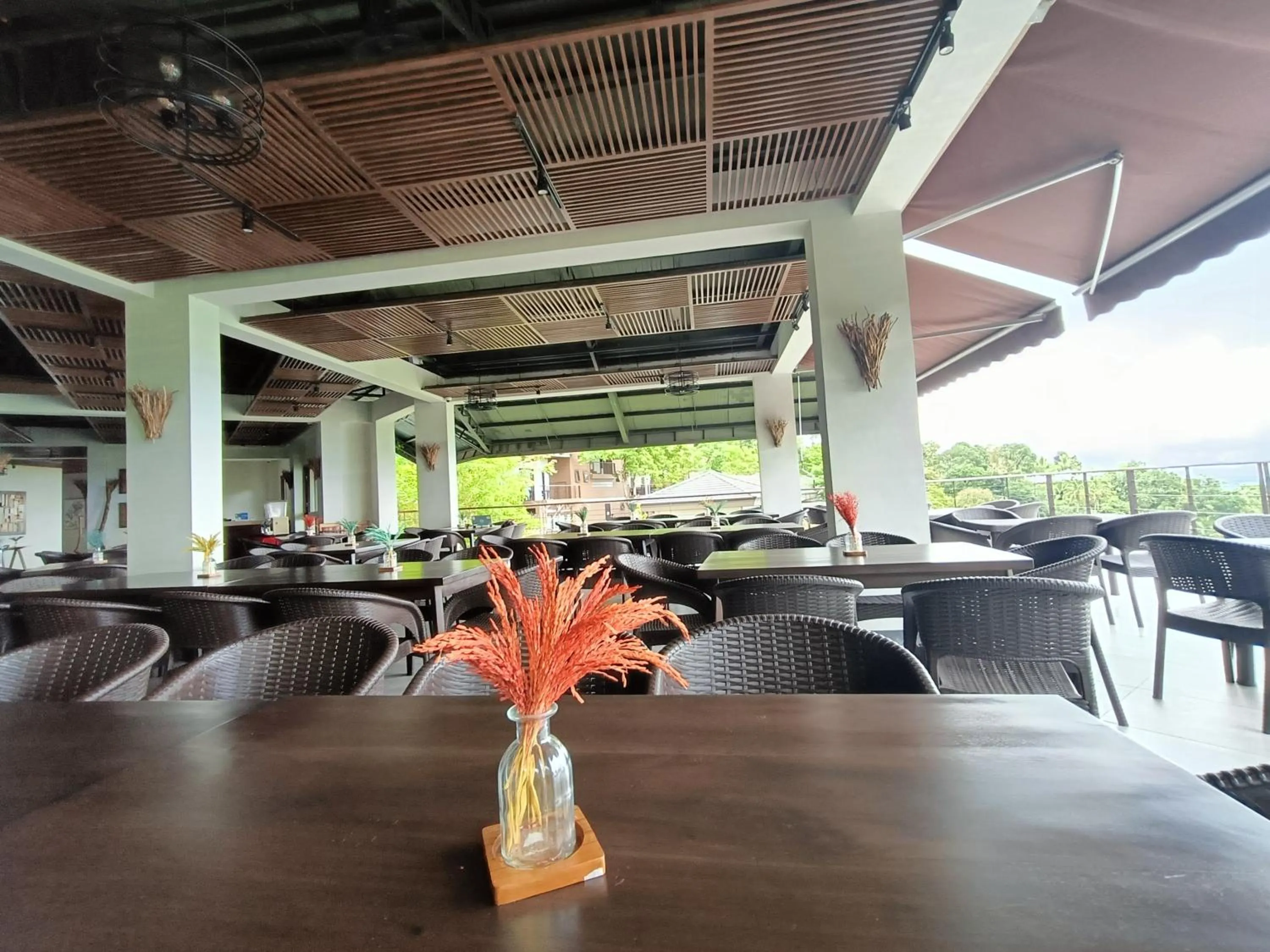 Restaurant/places to eat in Mist Mountain Resort powered by Cocotel