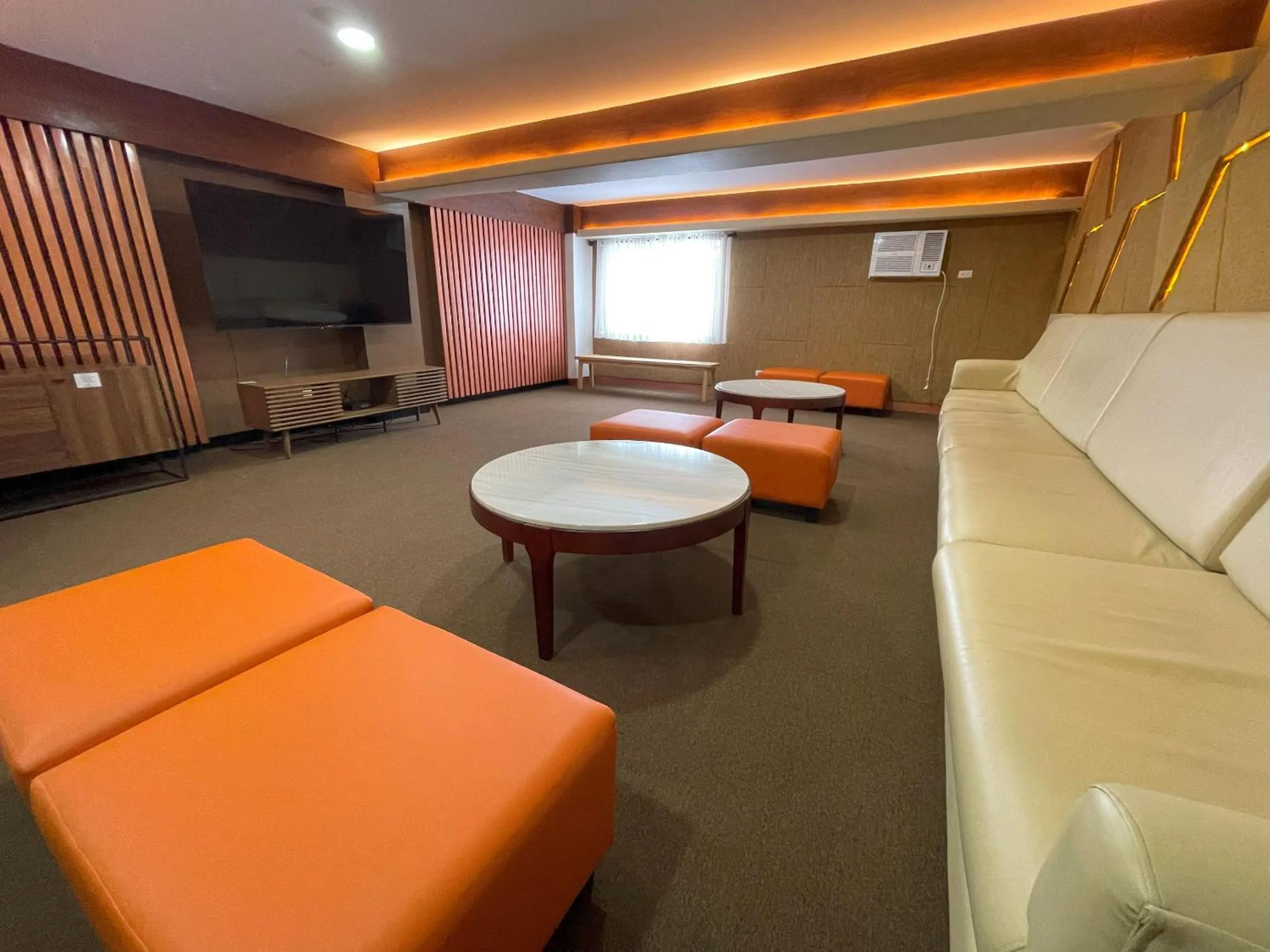 Karaoke in Mist Mountain Resort powered by Cocotel