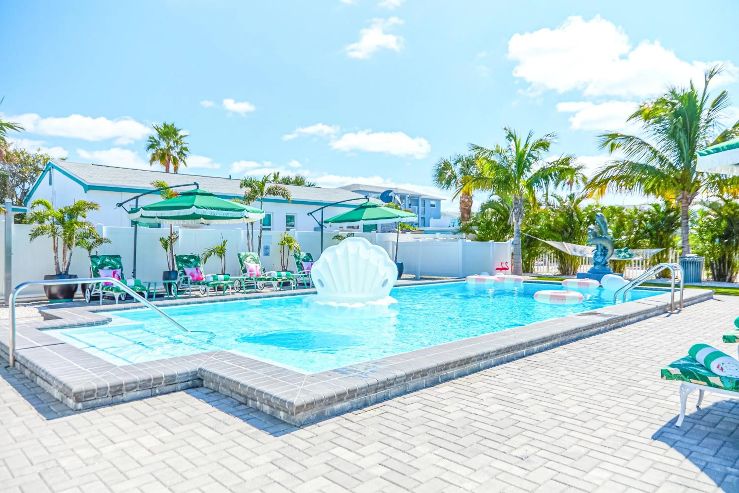 The Pearl Cabana Club