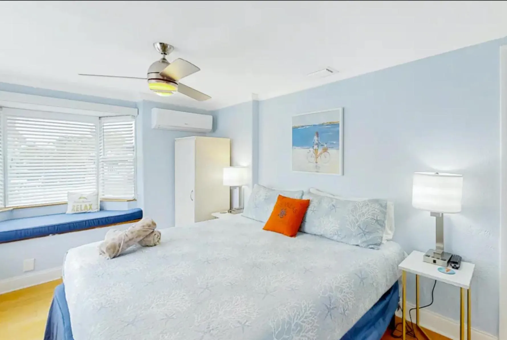 Bed in The Pearl Cabana Club