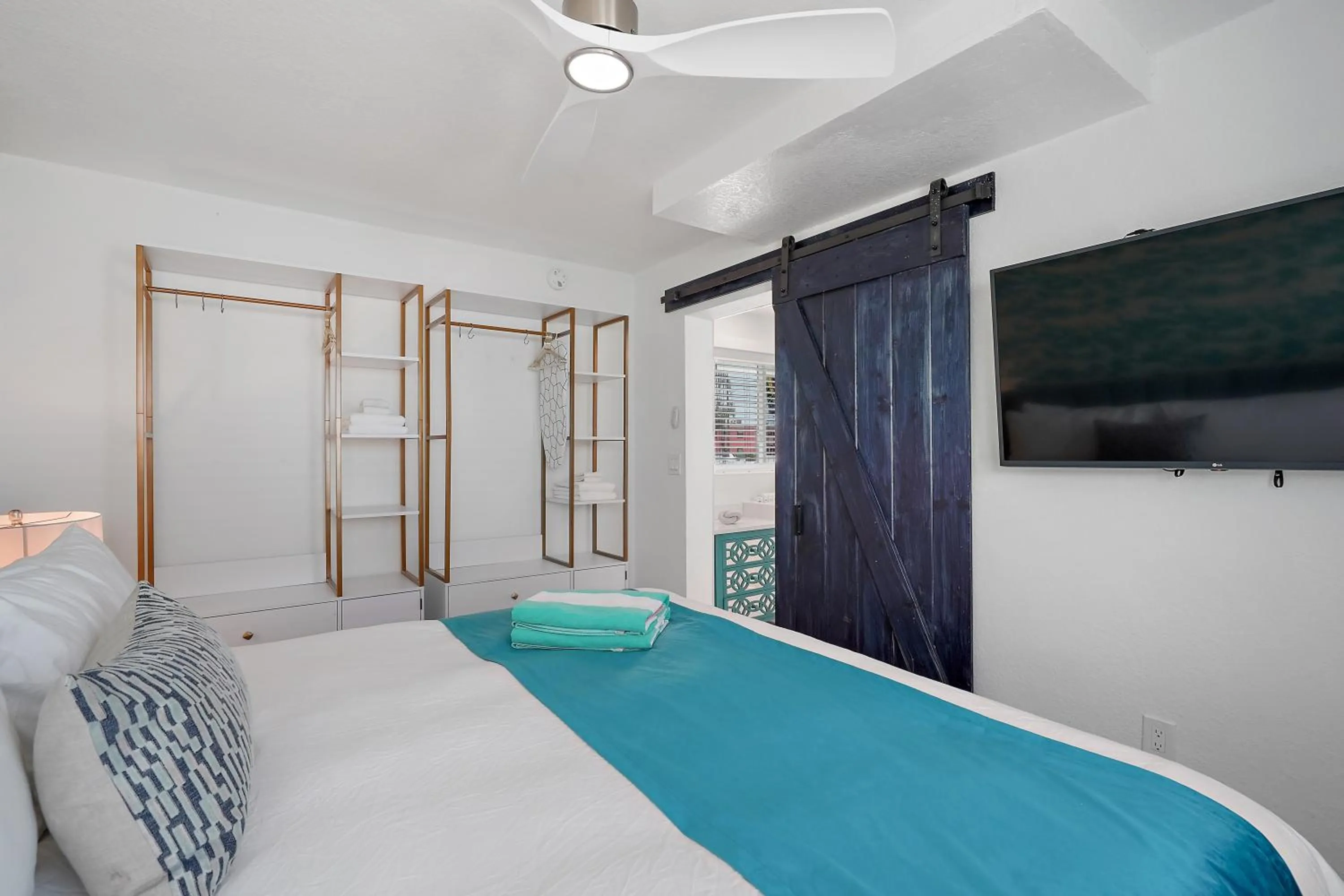 Bed in The Pearl Cabana Club