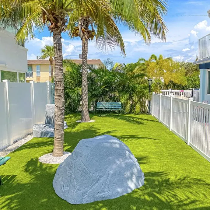 The Pearl Cabana Club