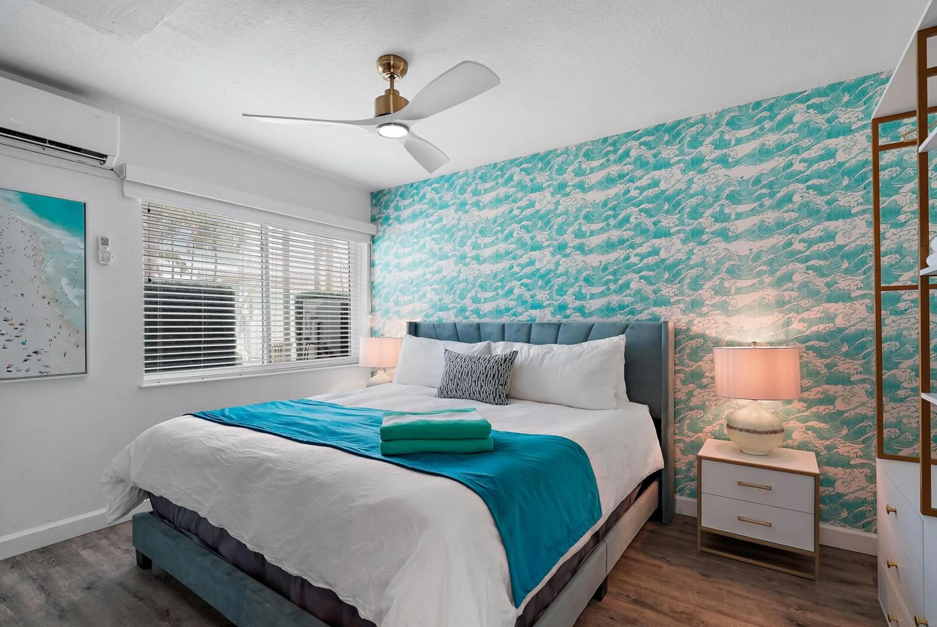 Bed in The Pearl Cabana Club