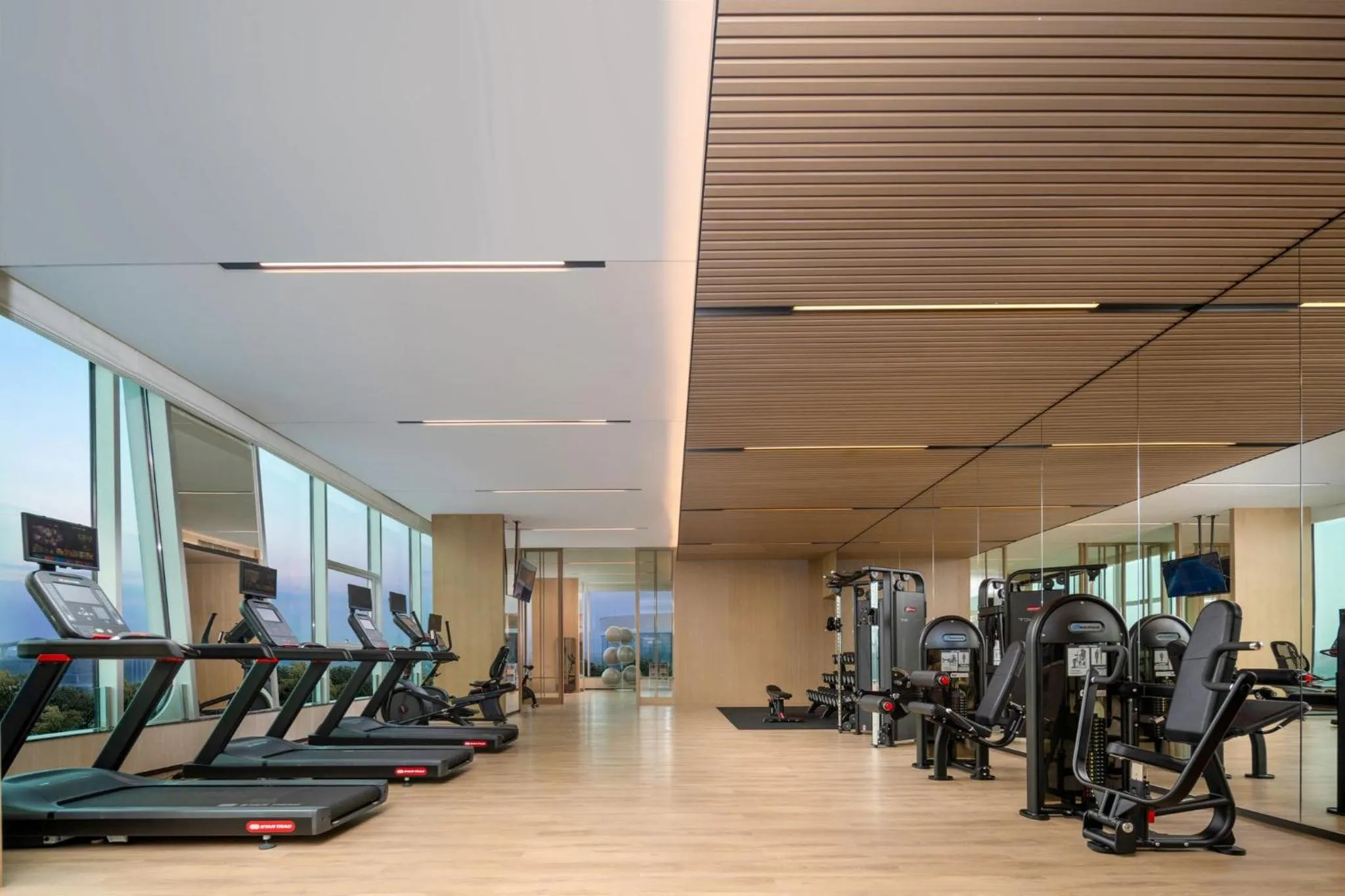 Fitness centre/facilities in Holiday Inn Chengdu East by IHG