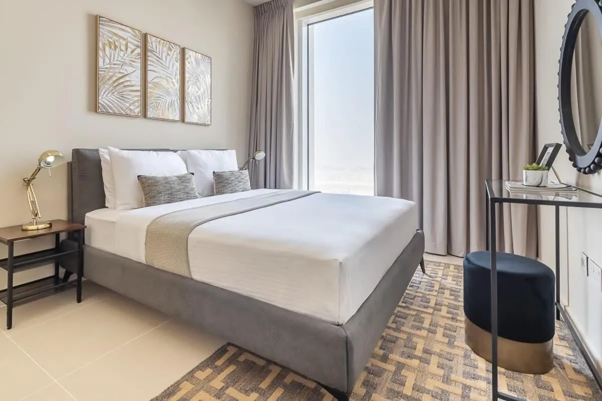 Frank Porter - Harbour Gate