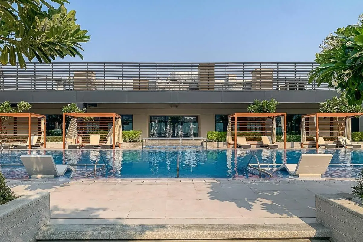 Frank Porter - Harbour Gate