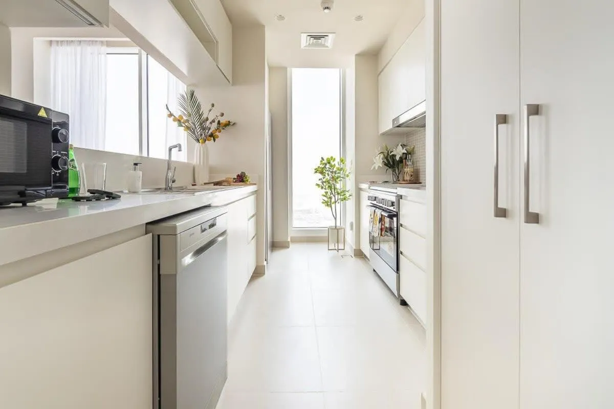 Frank Porter - Harbour Gate