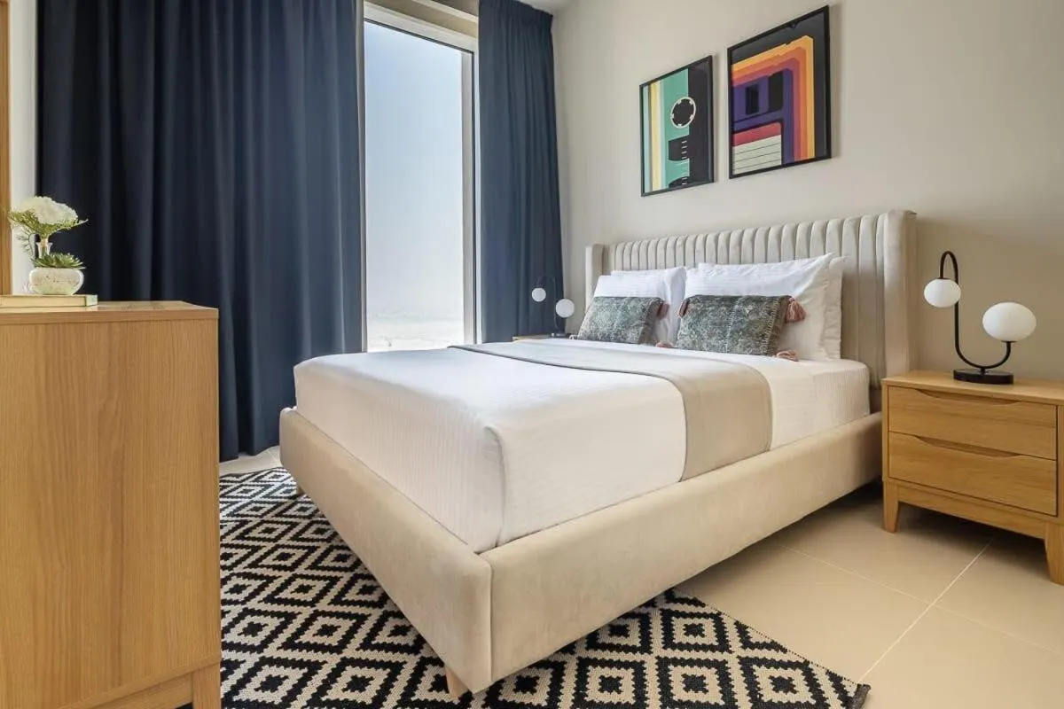 Frank Porter - Harbour Gate