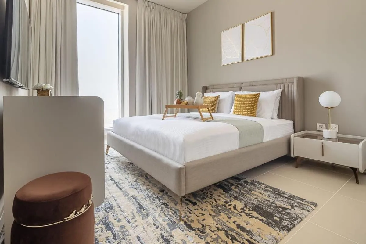 Frank Porter - Harbour Gate