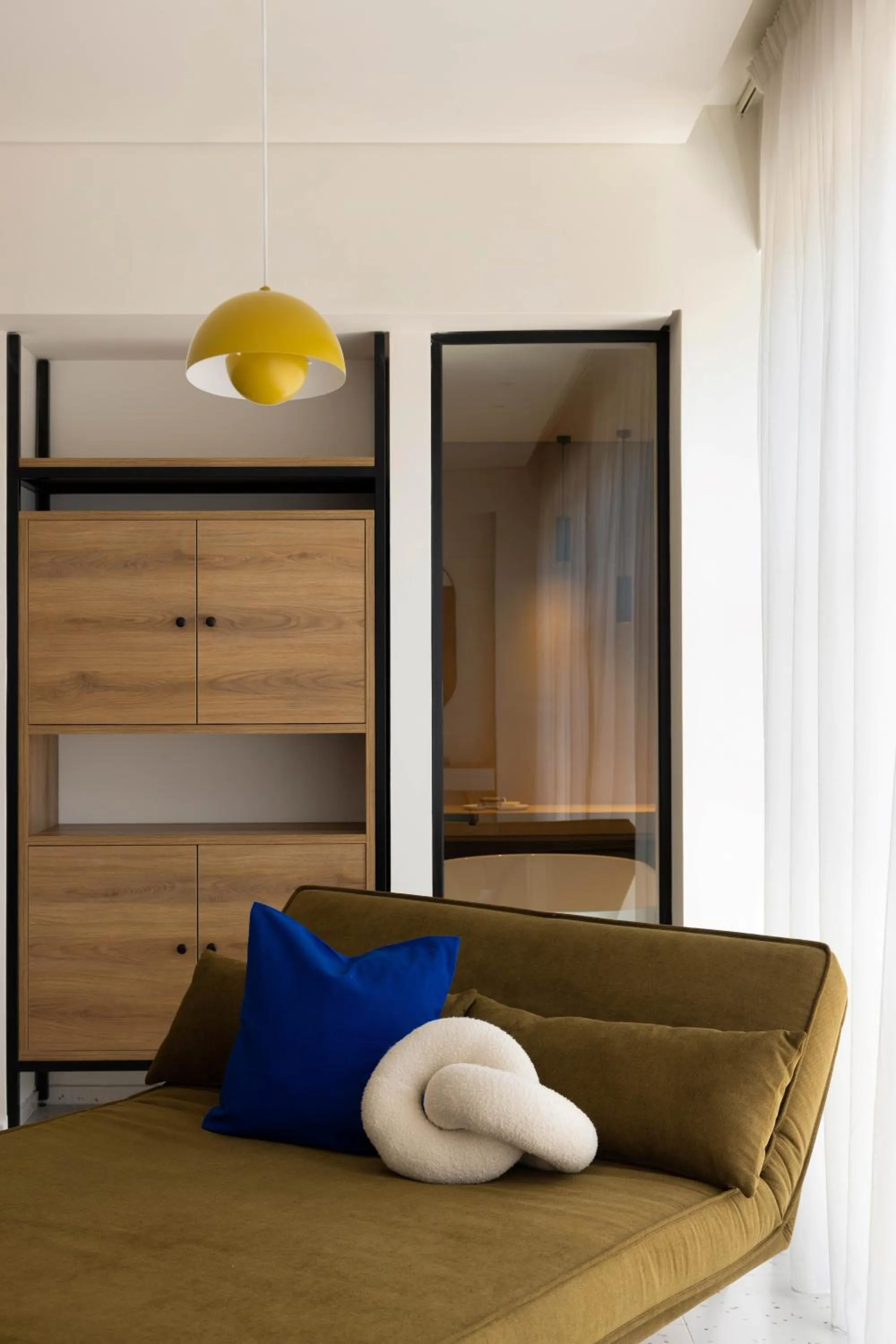 Bedroom, Bed in Okupa