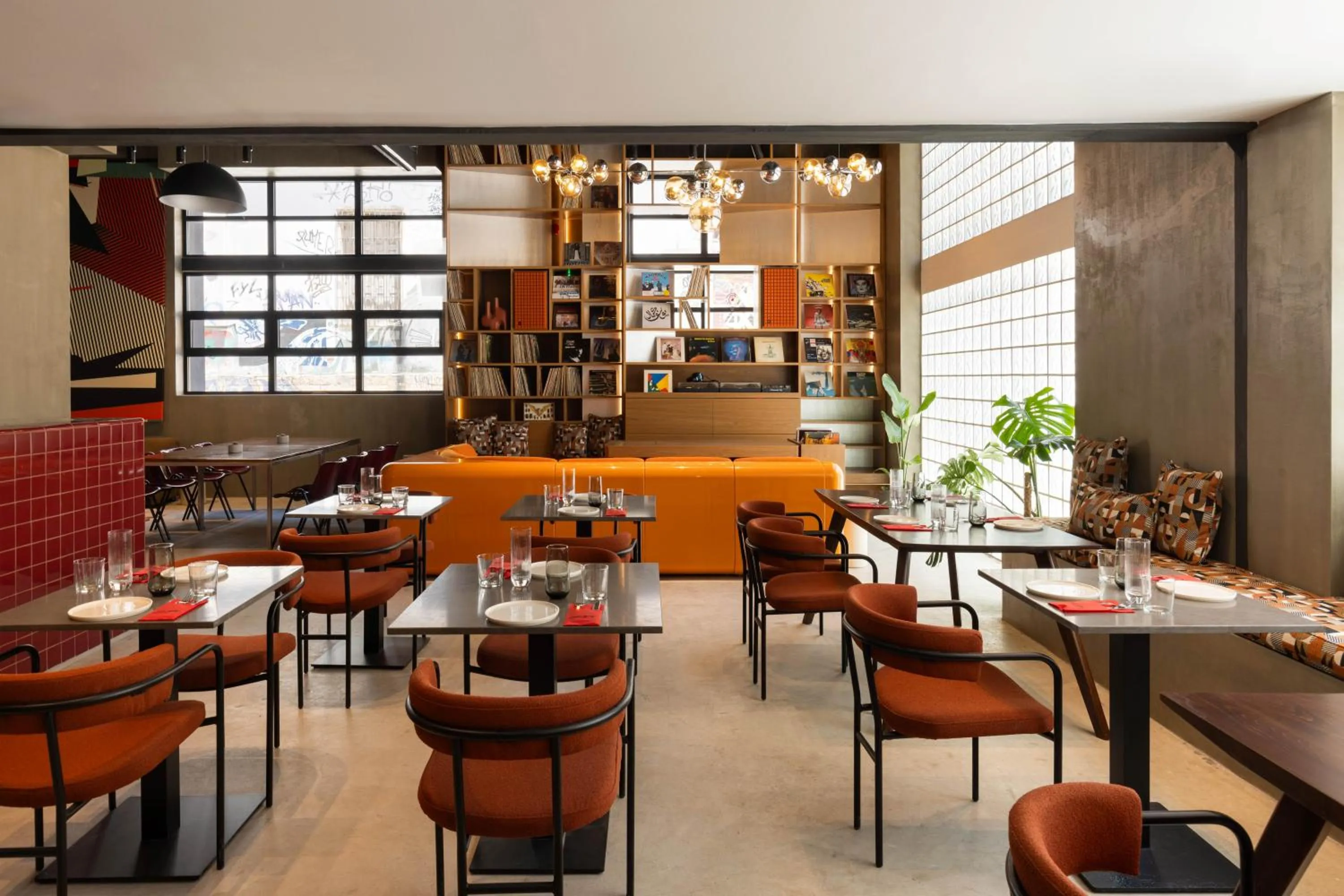 Restaurant/places to eat in Okupa