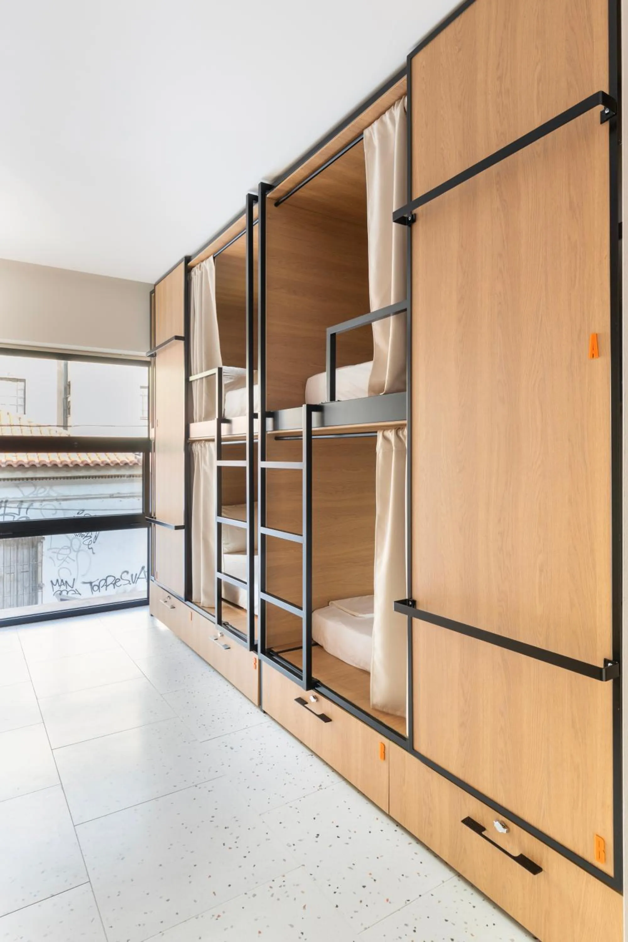 Bedroom, Bed in Okupa