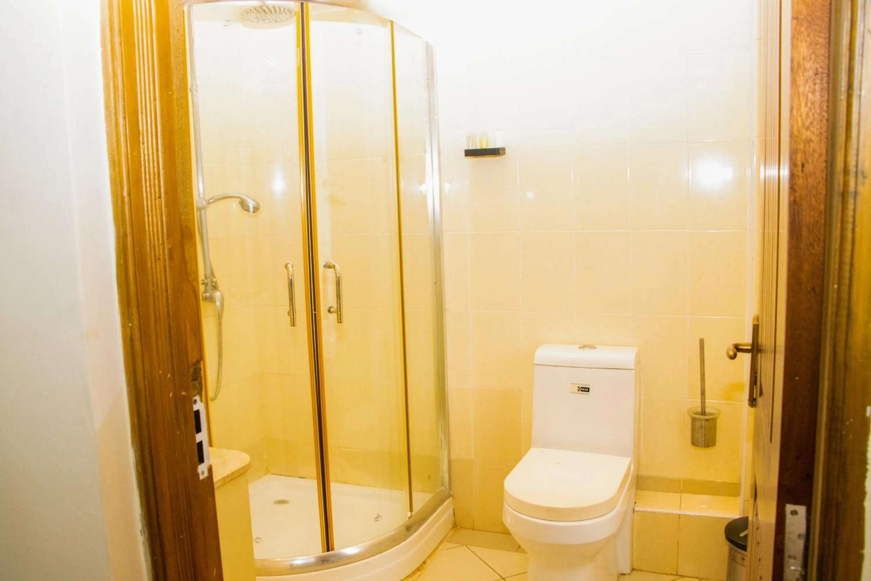 Shower in The Blixen Resort & Spa